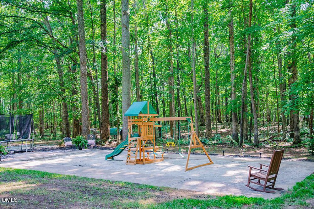 main property photo 78