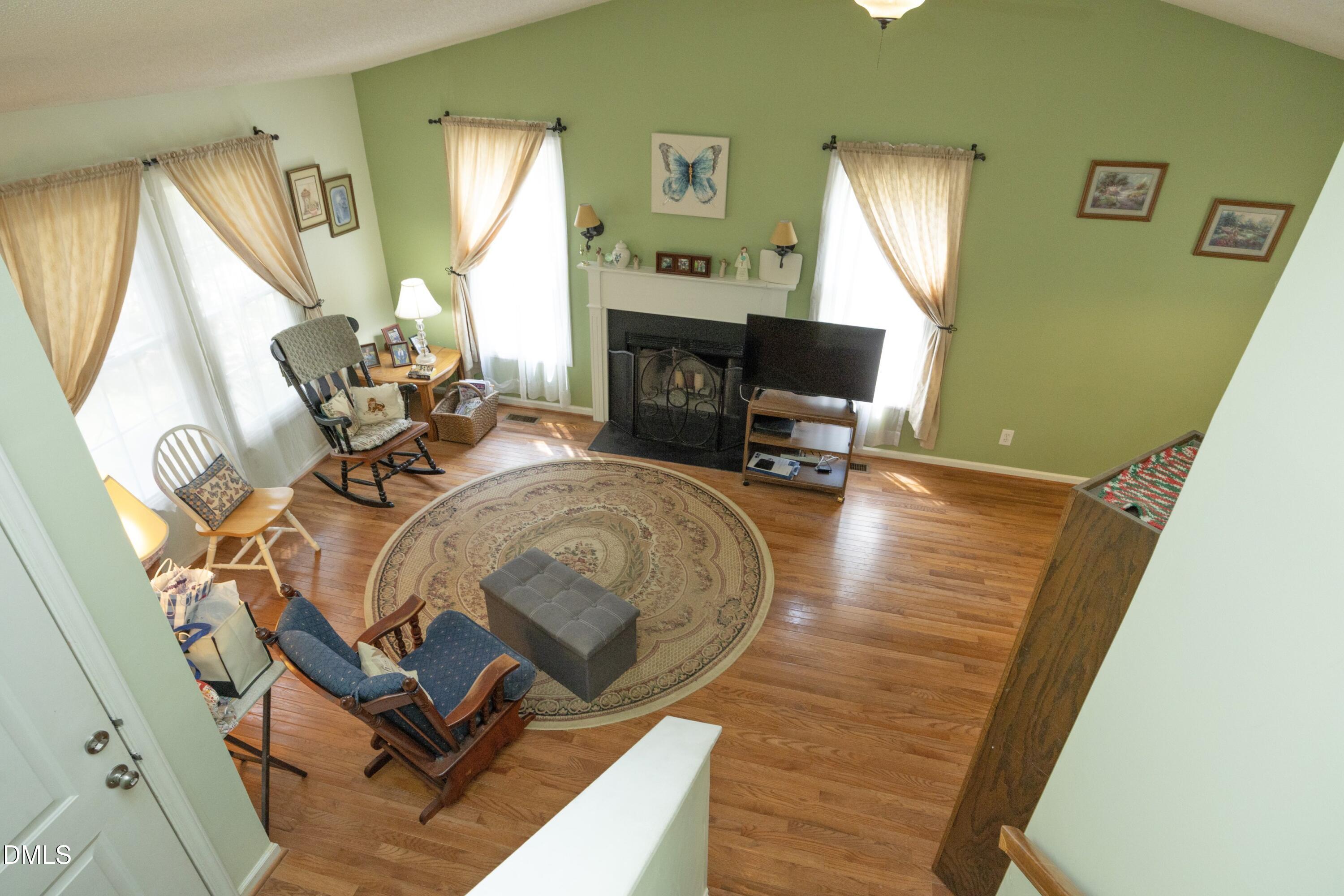 main property photo 7