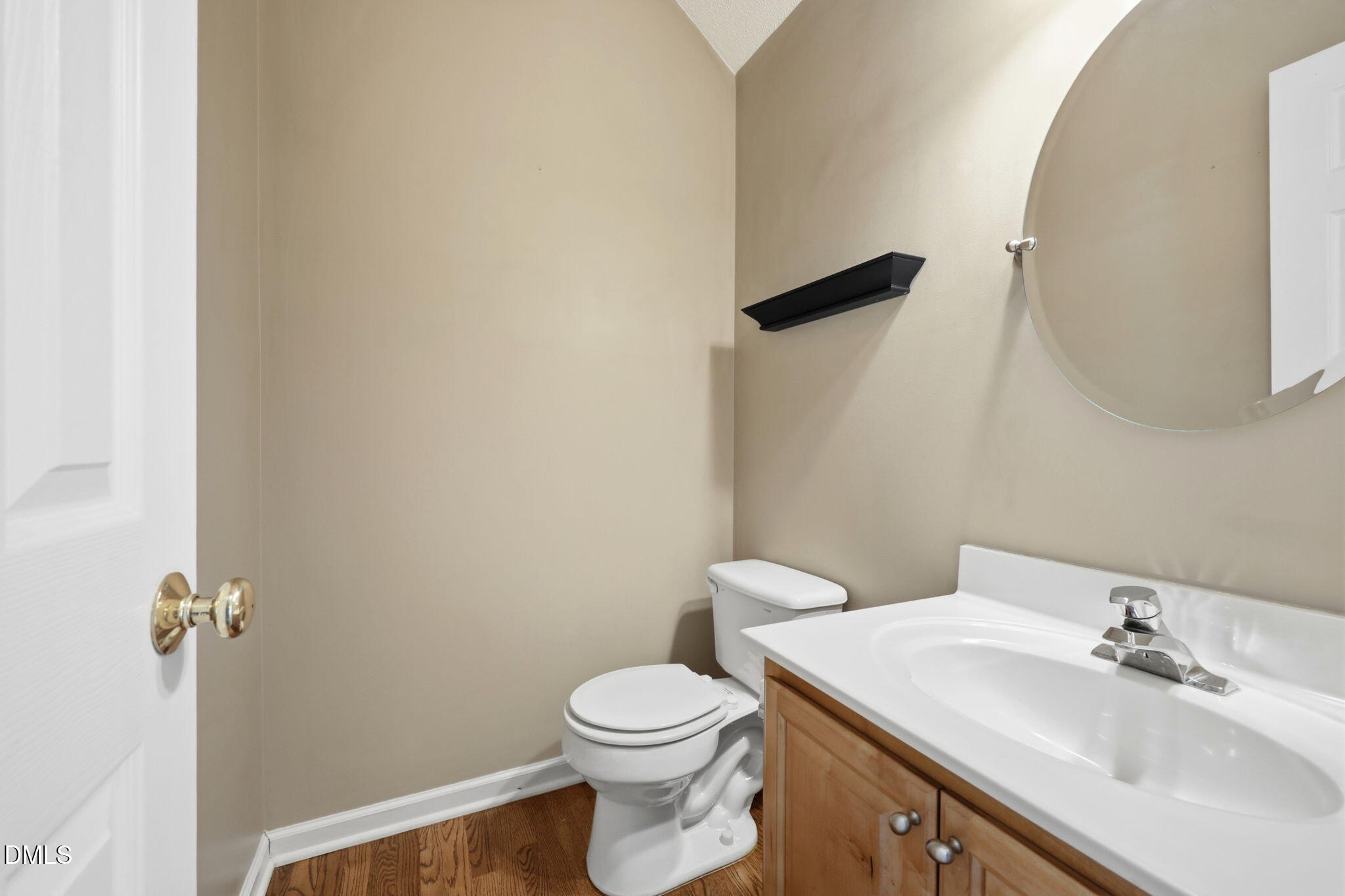 main property photo 9