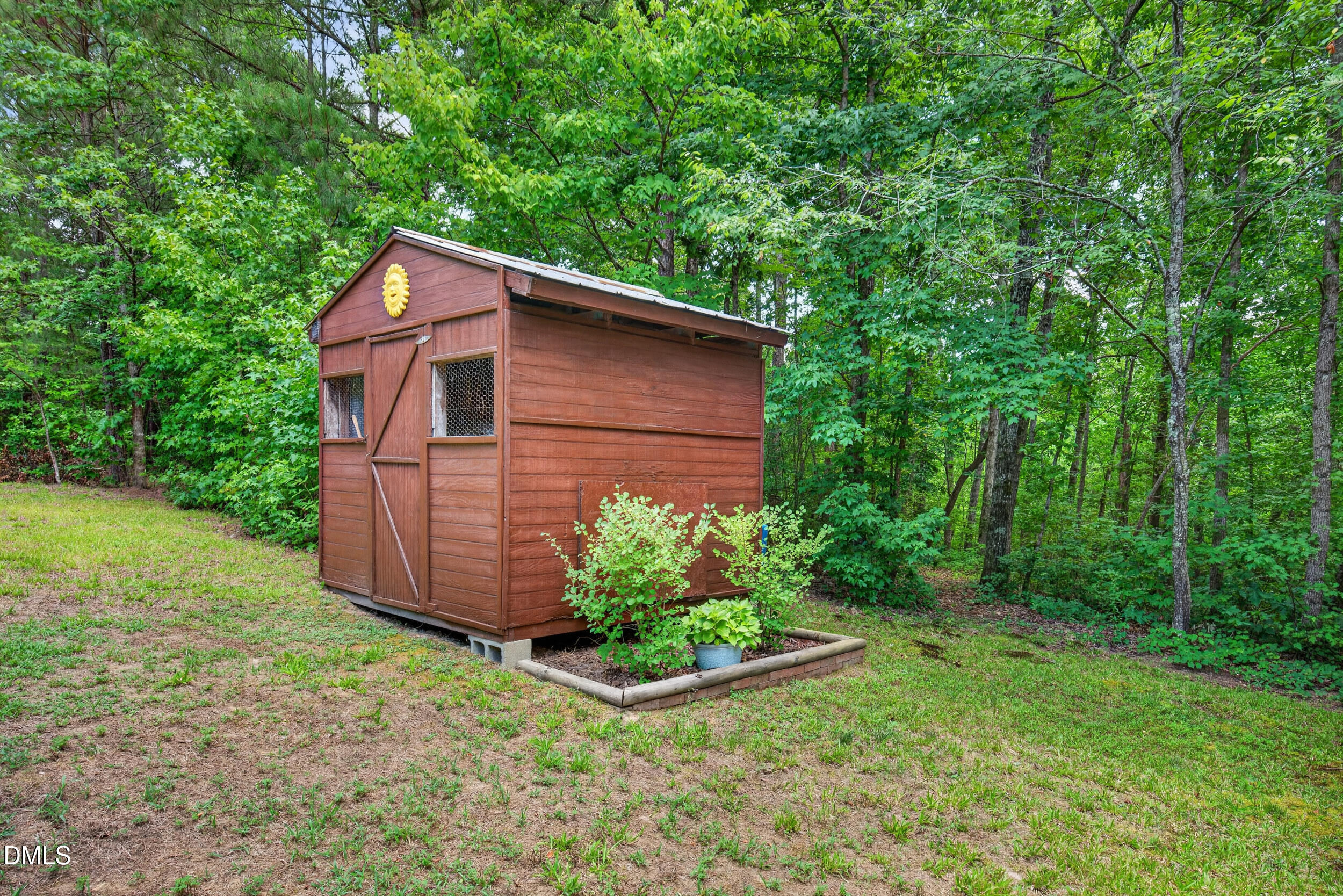 main property photo 34