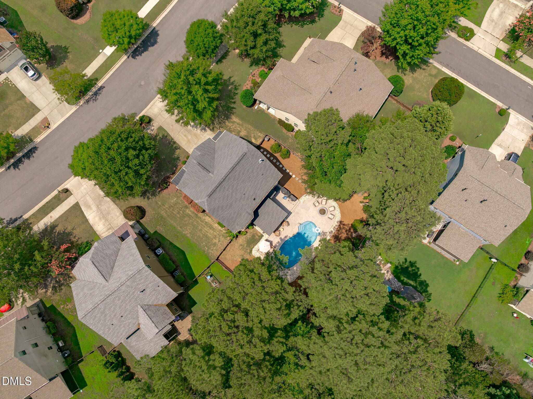 main property photo 45