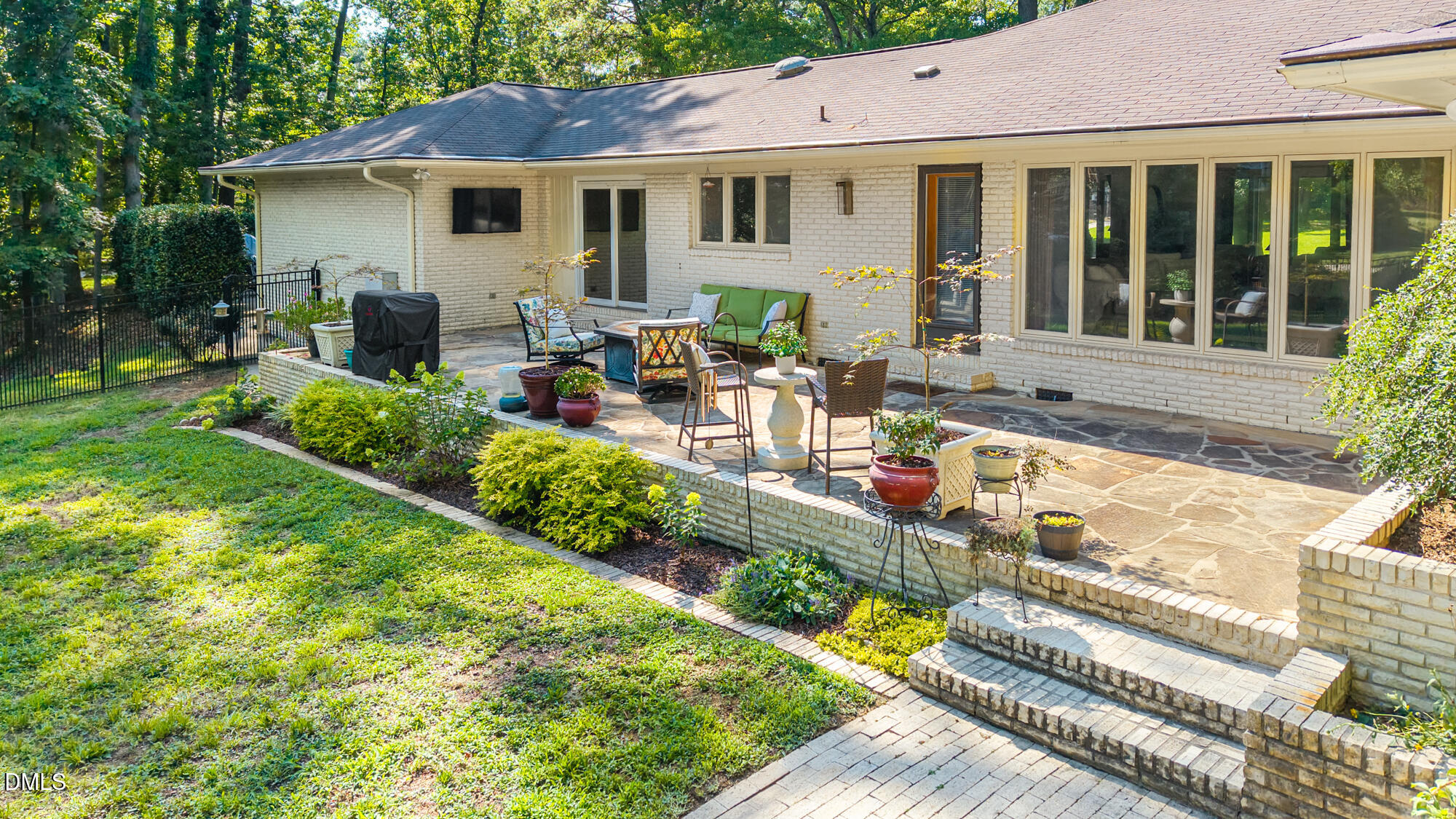 main property photo 51