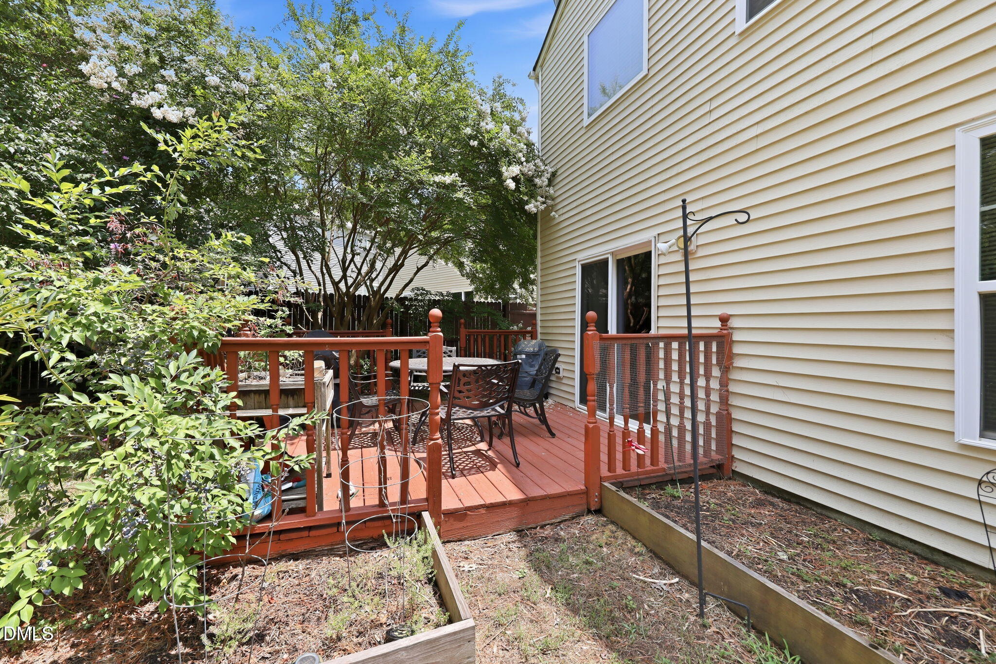 main property photo 45