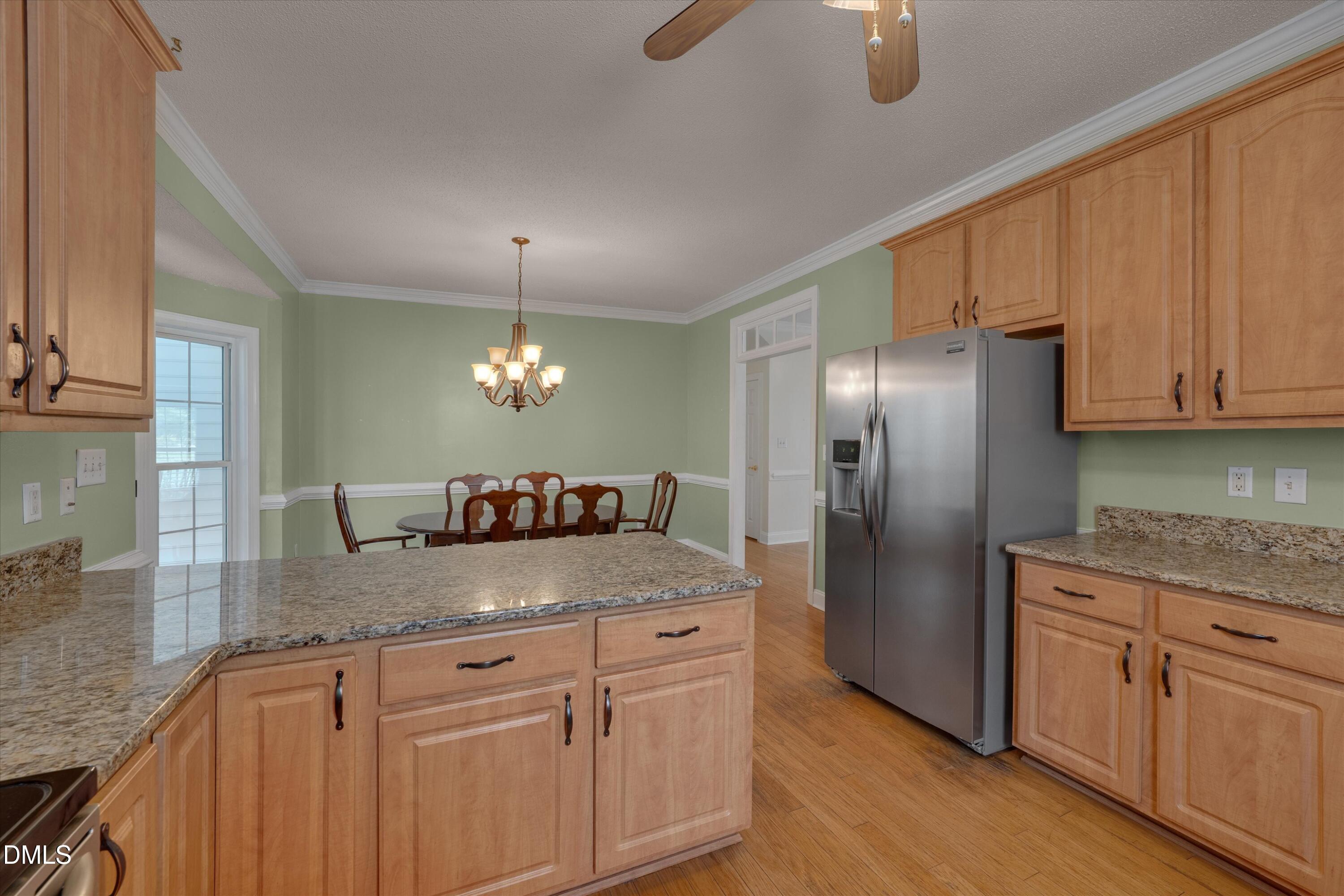 main property photo 37