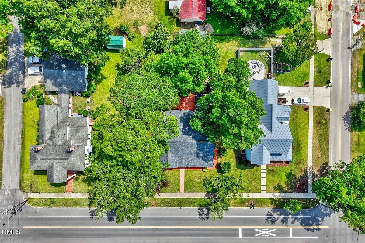 main property photo 33