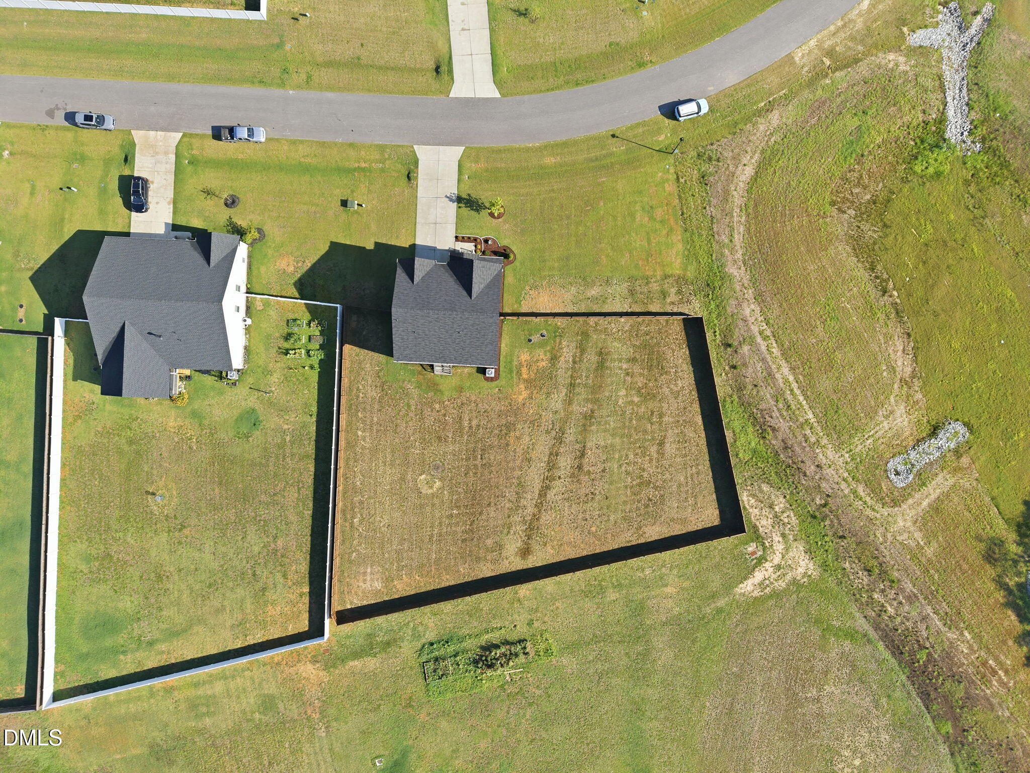 main property photo 24