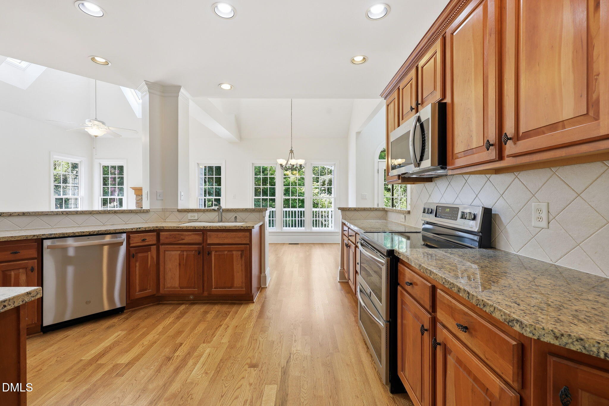 main property photo 24