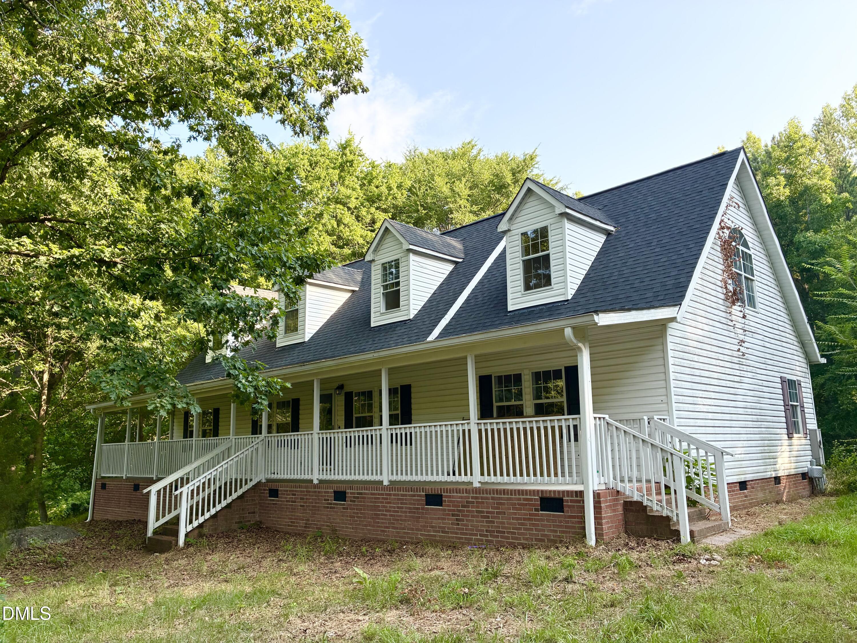 main property photo 28