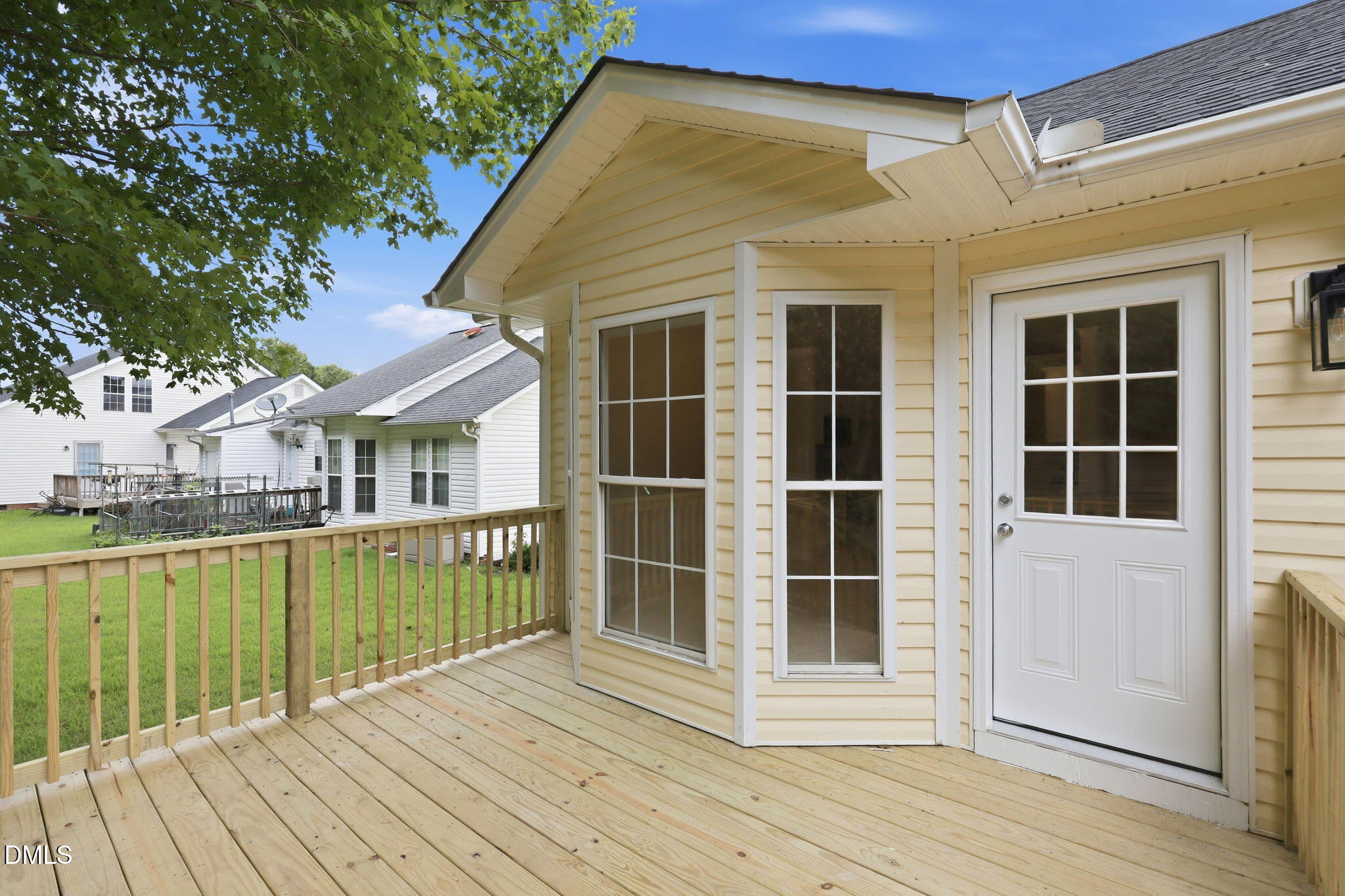main property photo 36