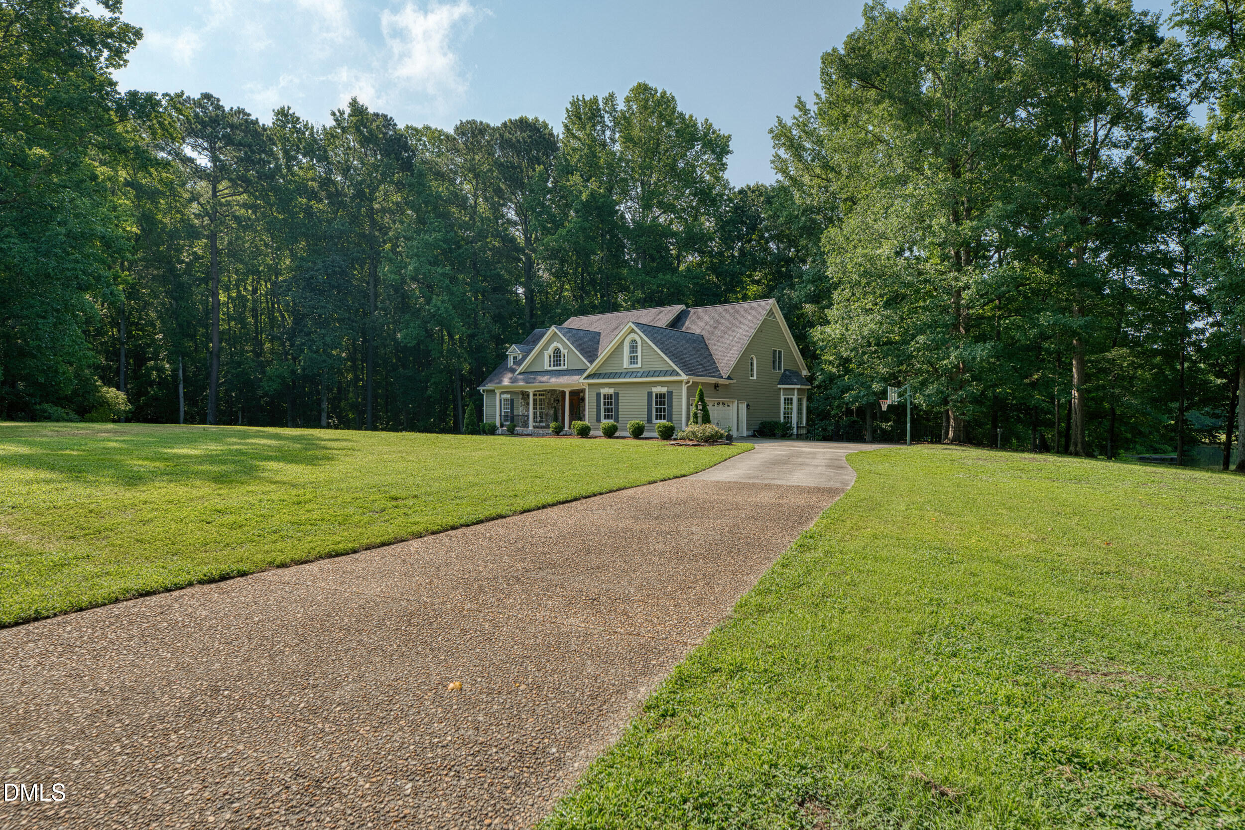 main property photo 8