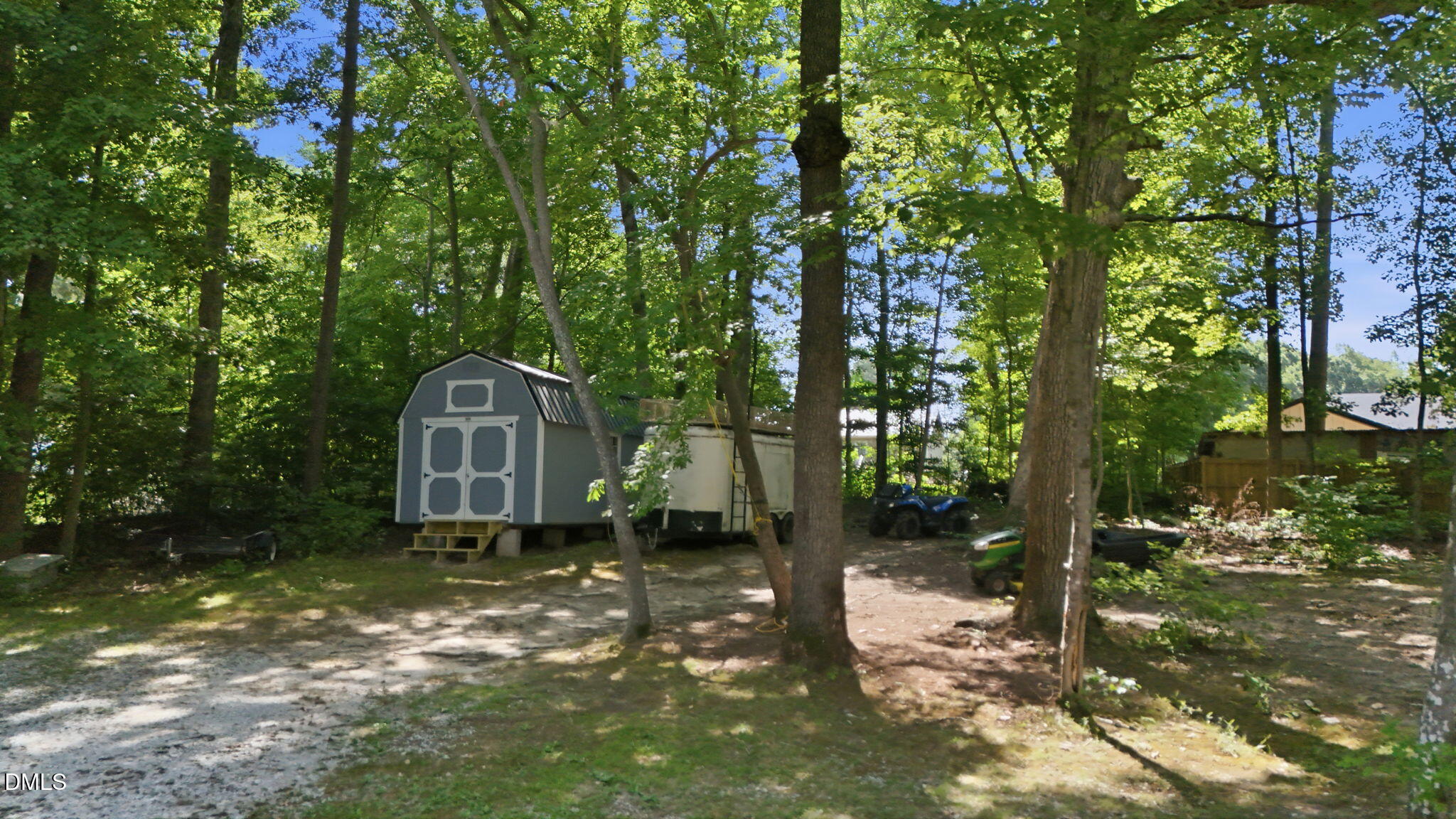 main property photo 29