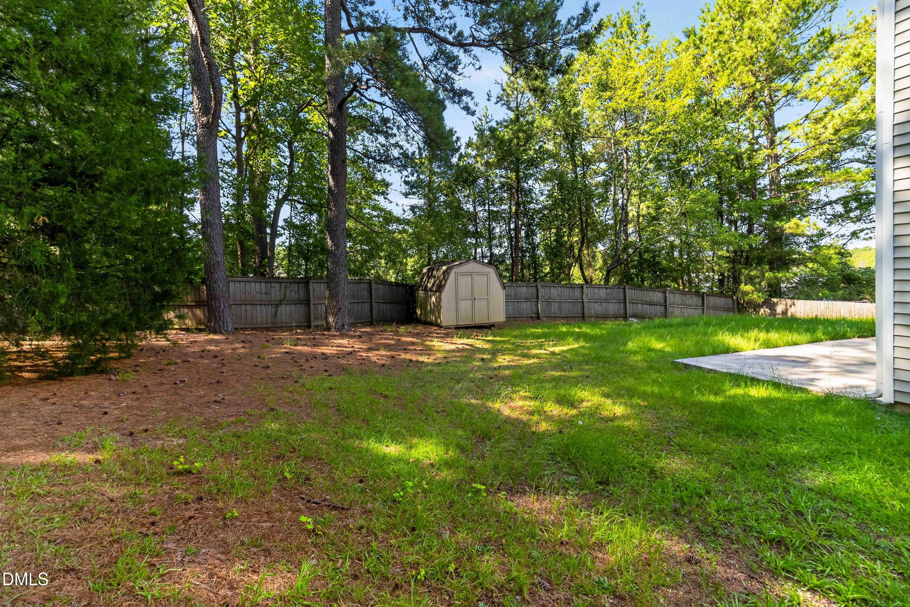 main property photo 28
