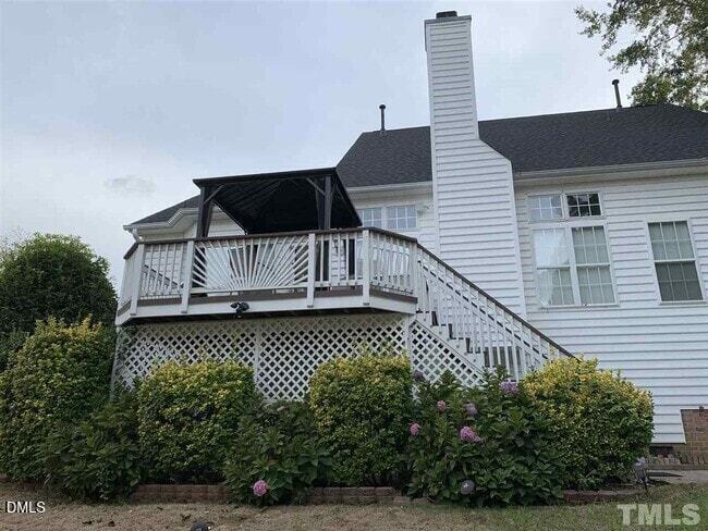 main property photo 10