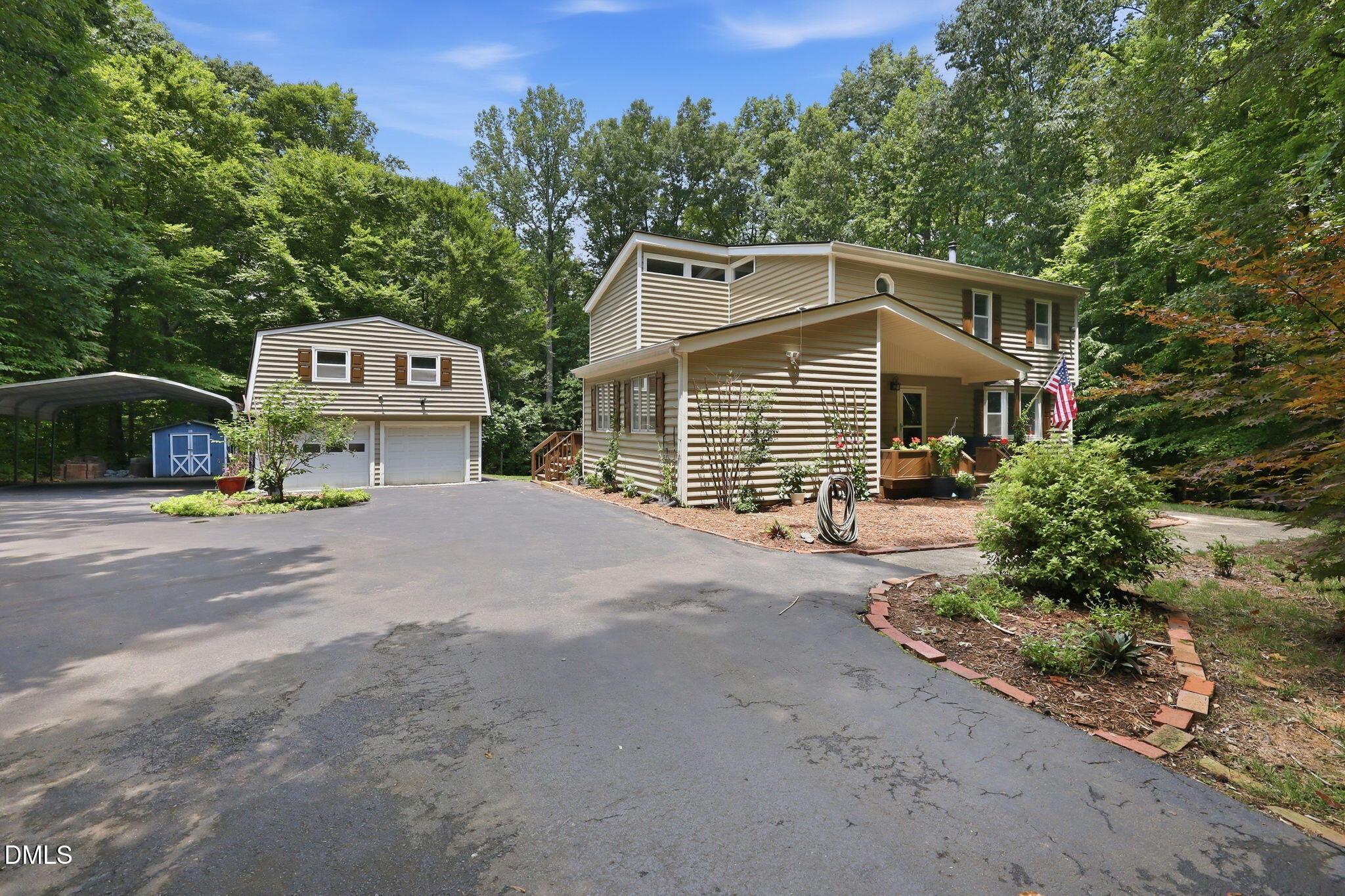 main property photo 4