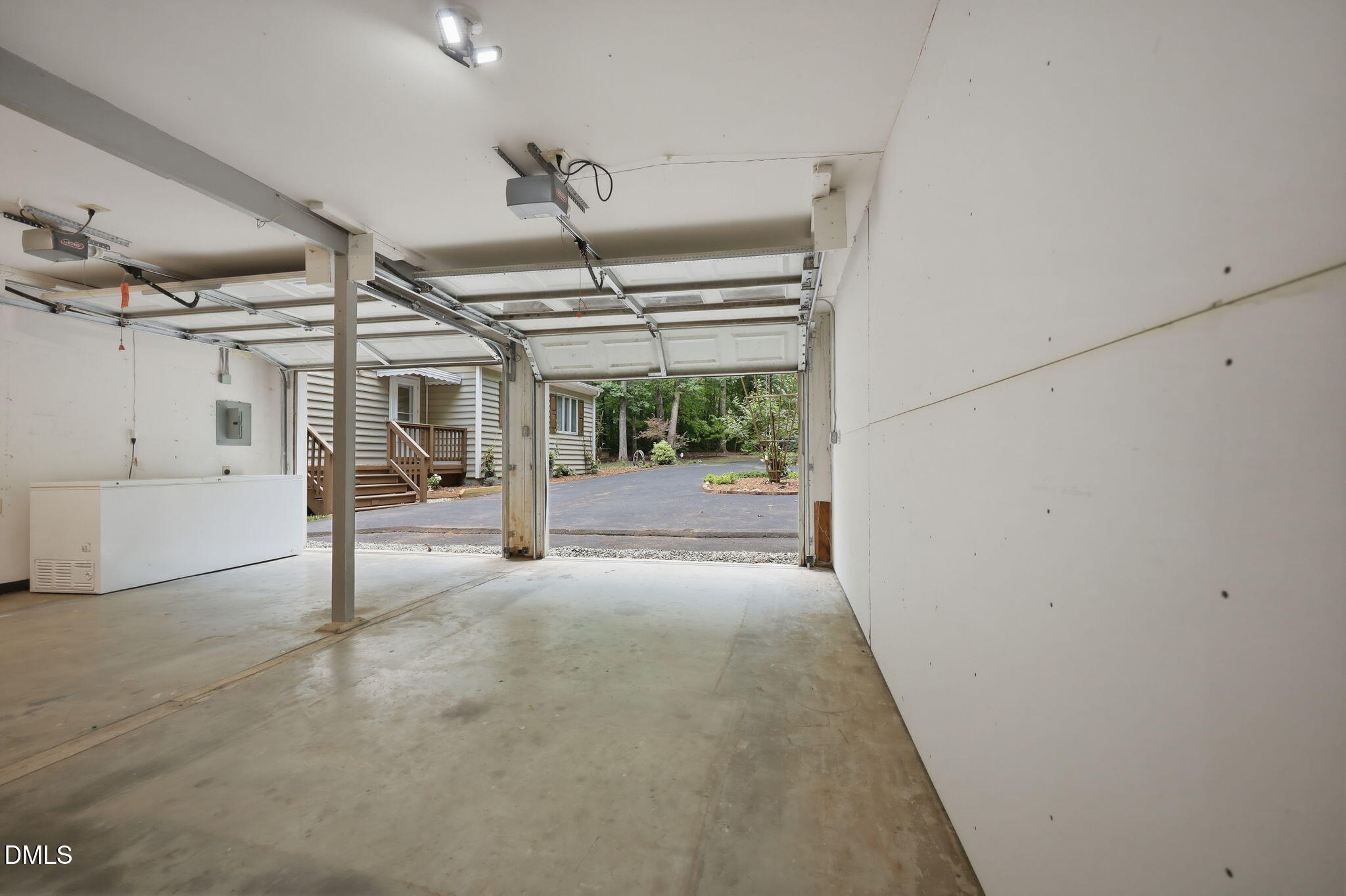 main property photo 48