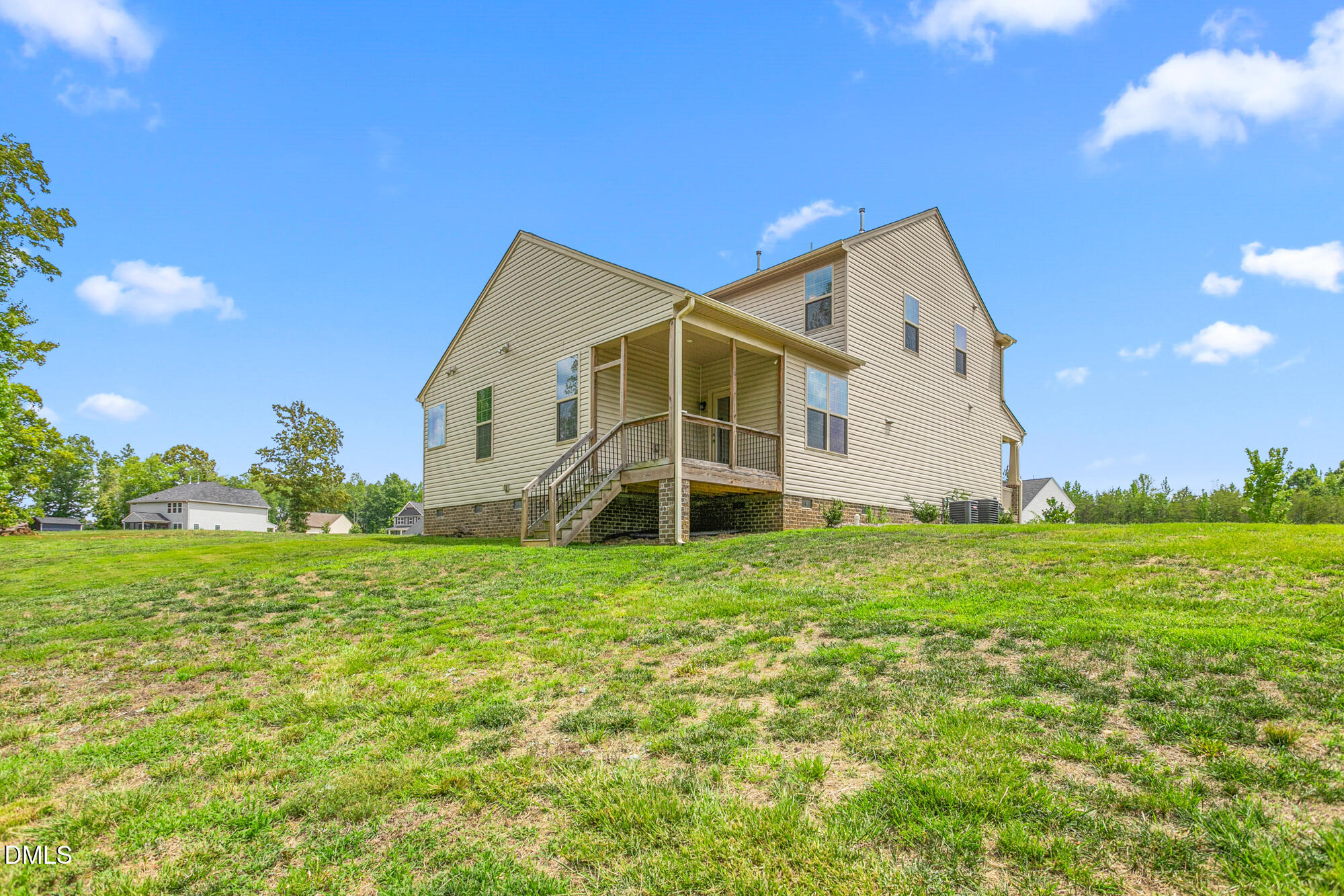 main property photo 33