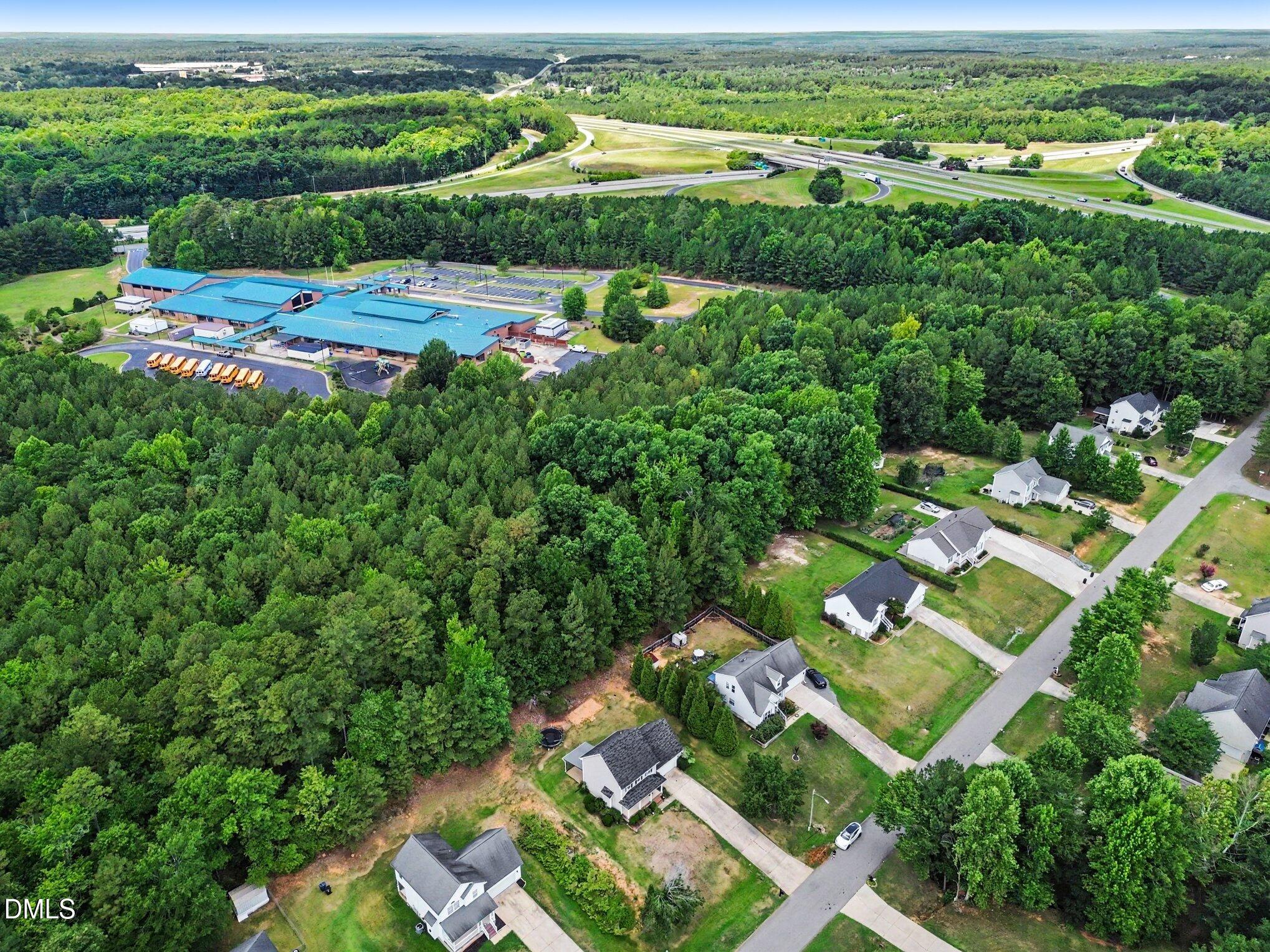 main property photo 31