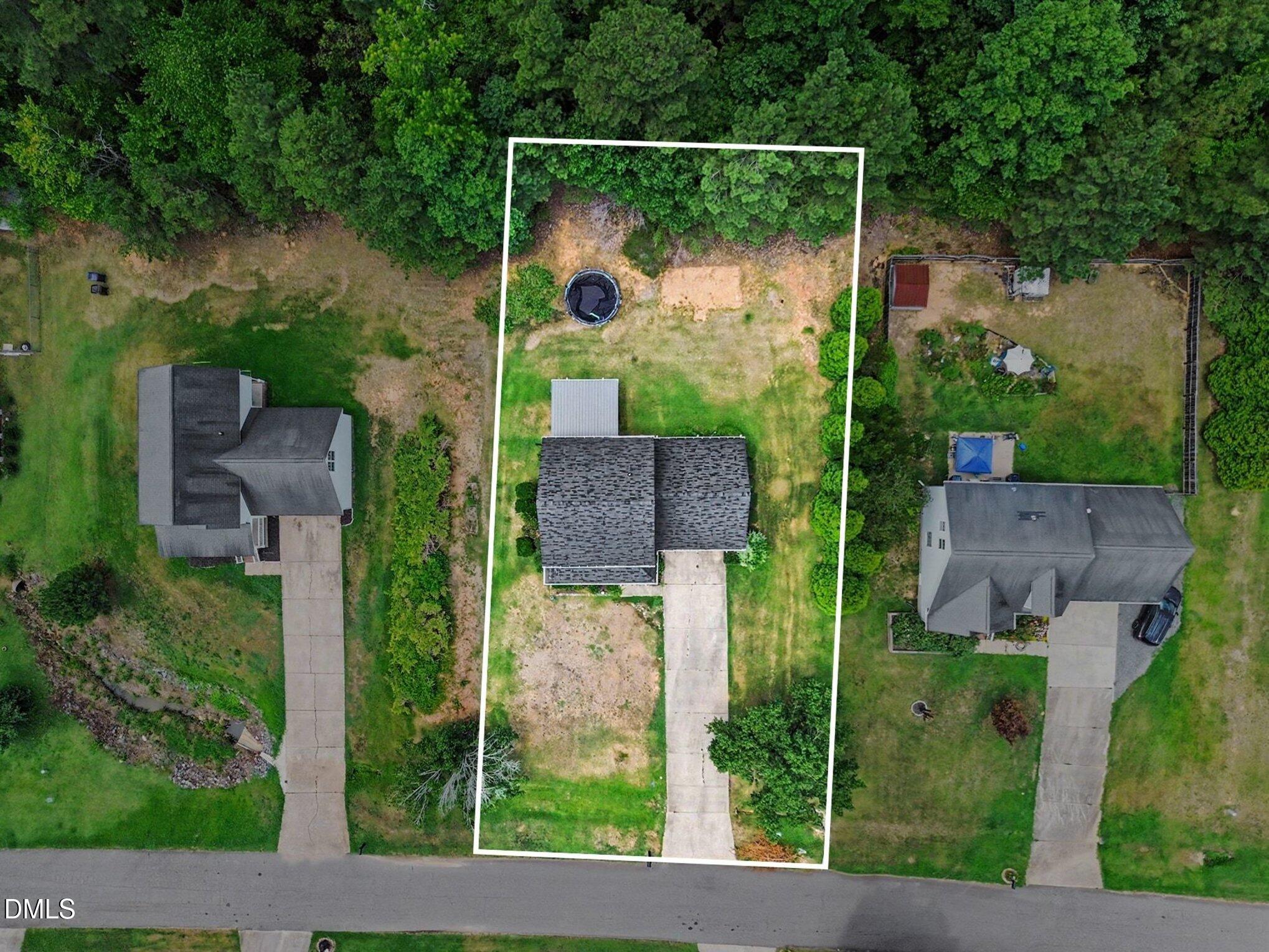 main property photo 32