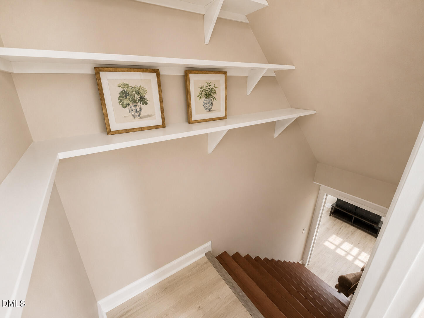 main property photo 50