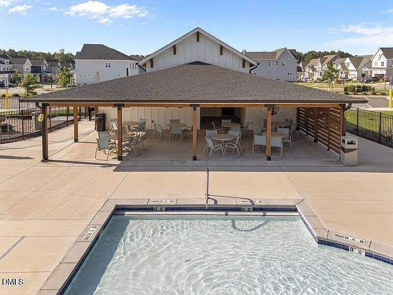 main property photo 15