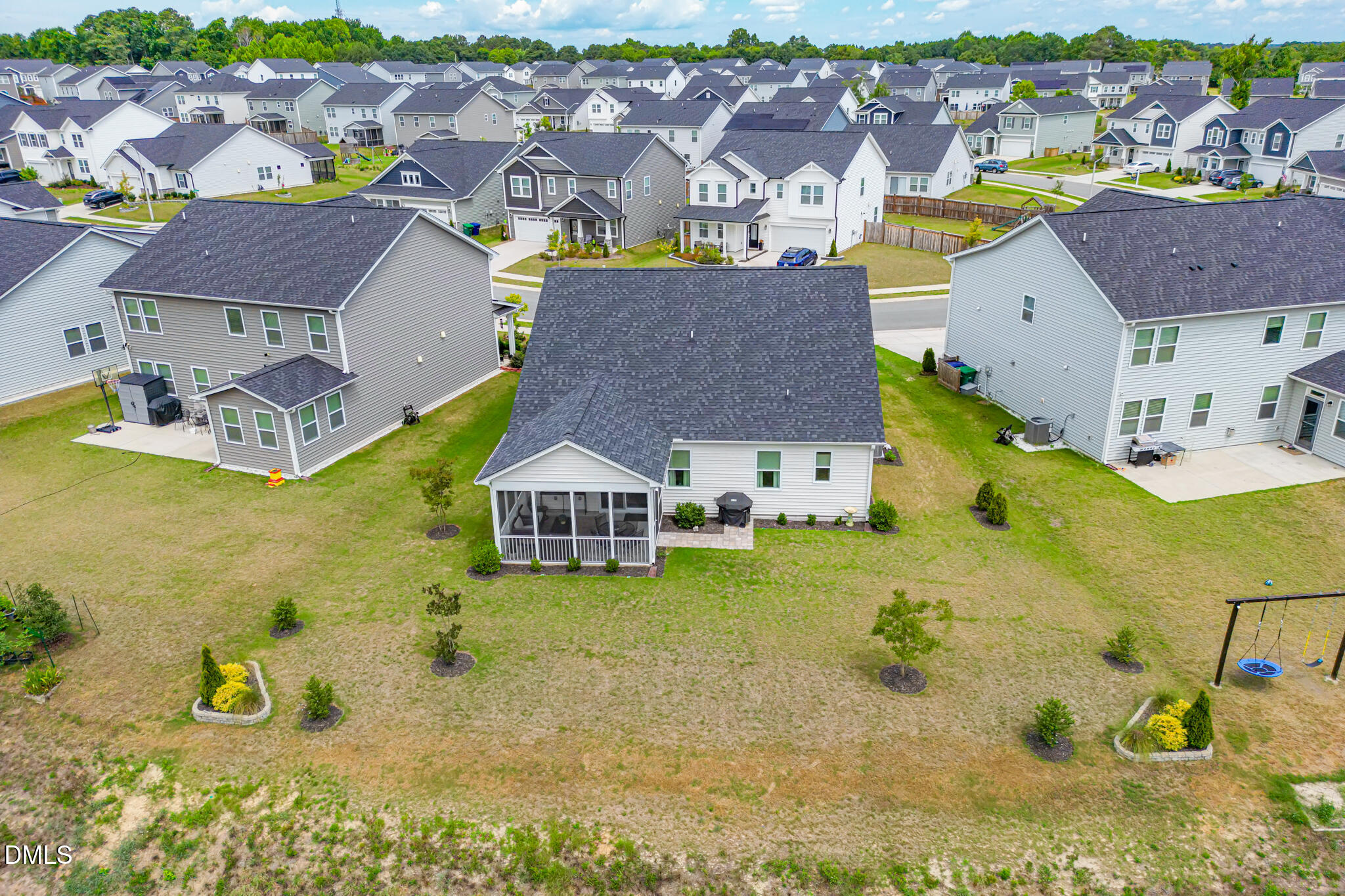 main property photo 36