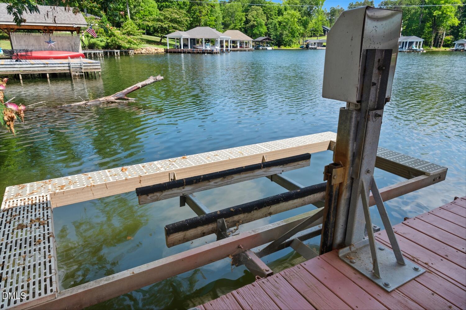 main property photo 33