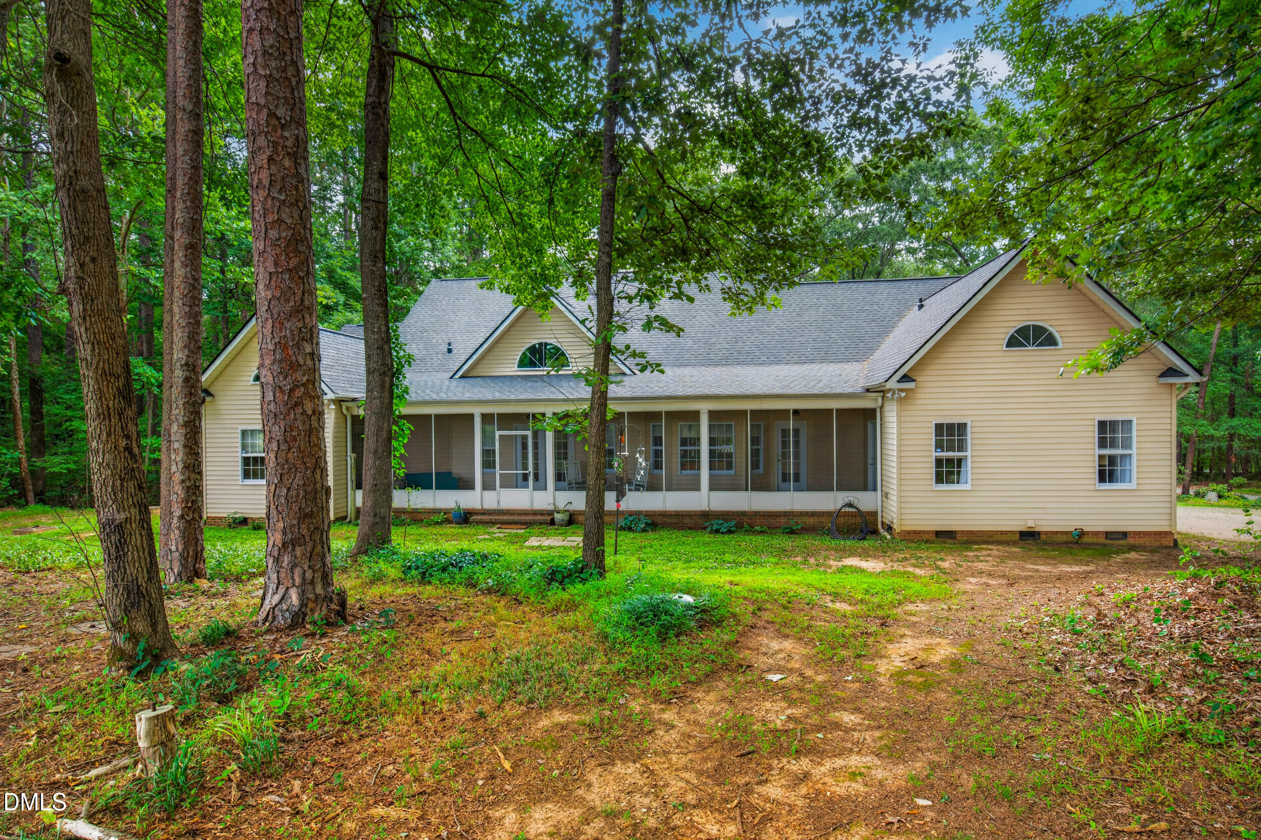 main property photo 45