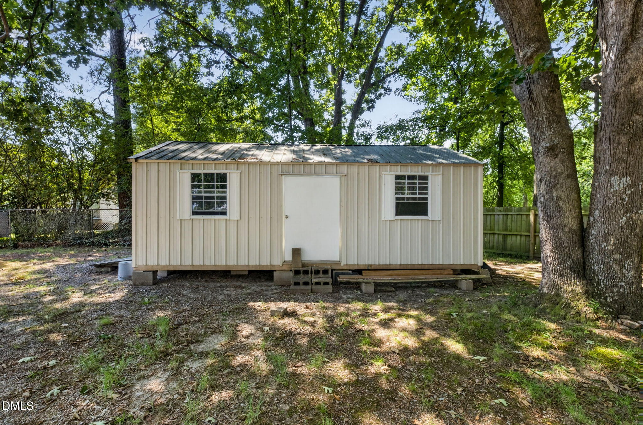 main property photo 20