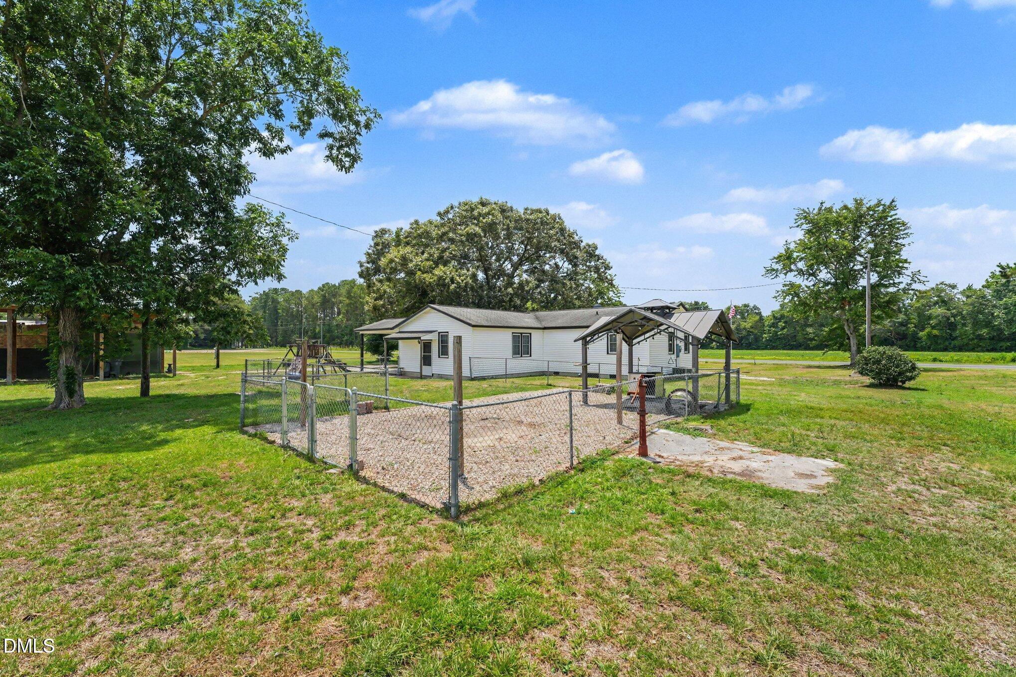main property photo 31