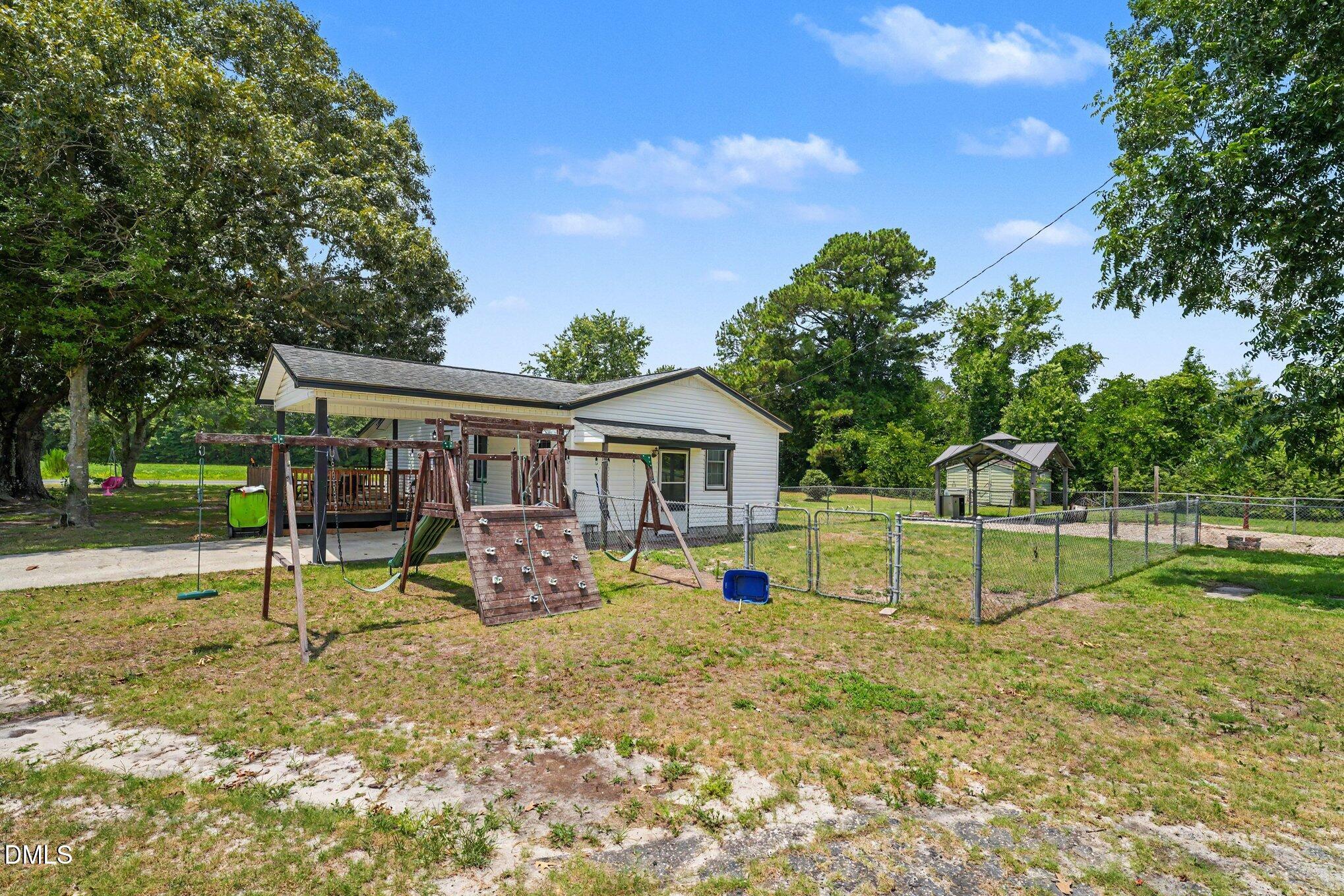 main property photo 32