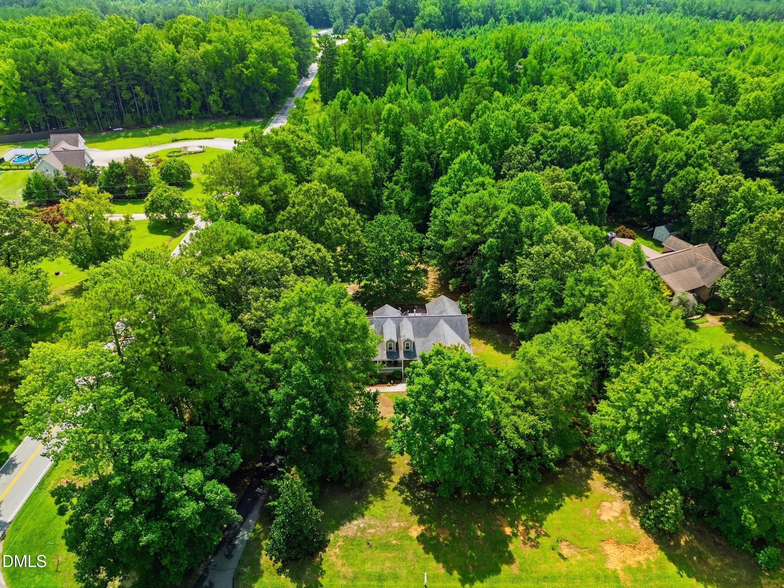 main property photo 4