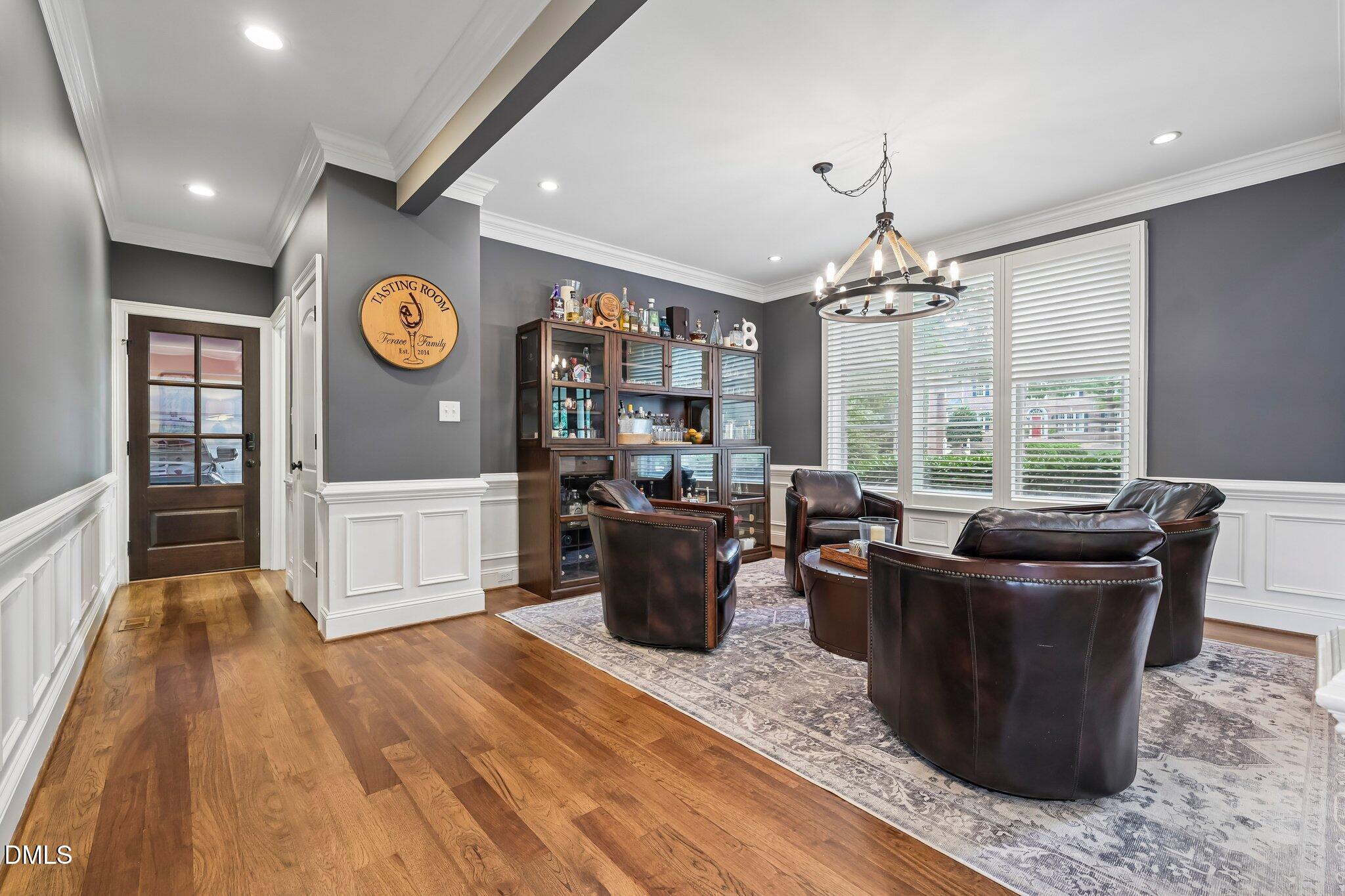main property photo 14
