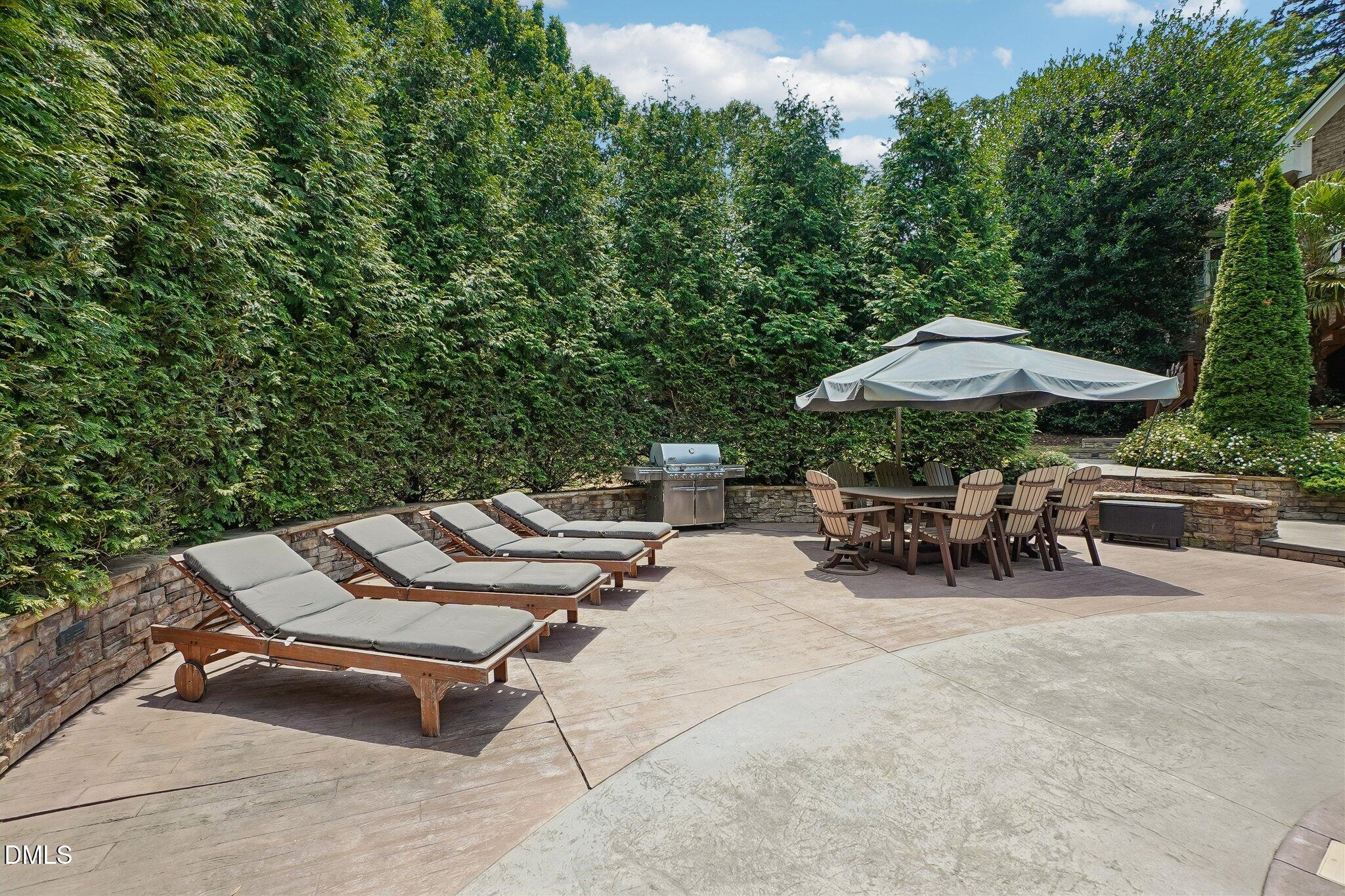 main property photo 79