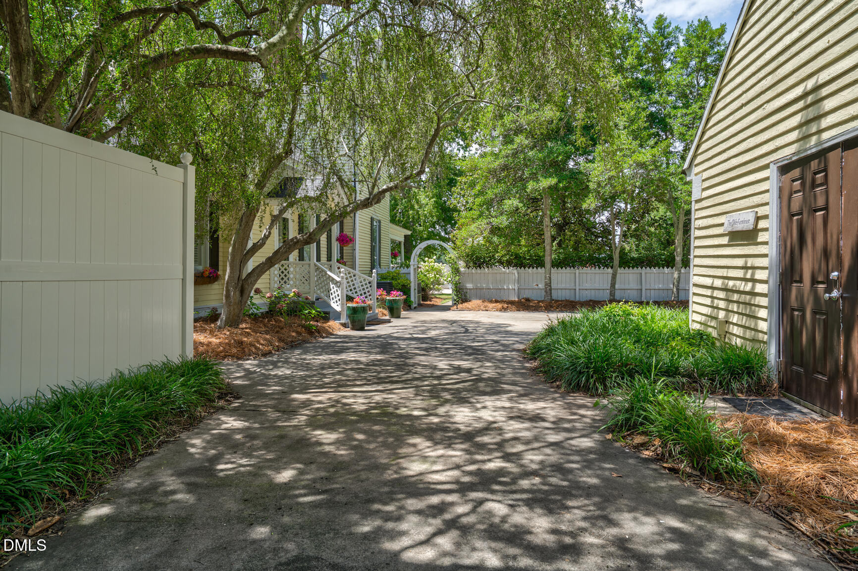 main property photo 54