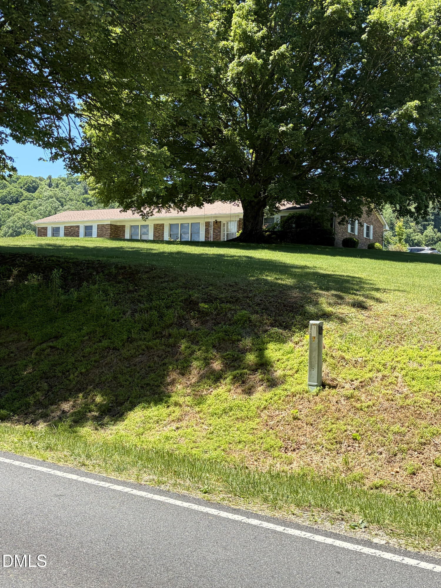 main property photo 14