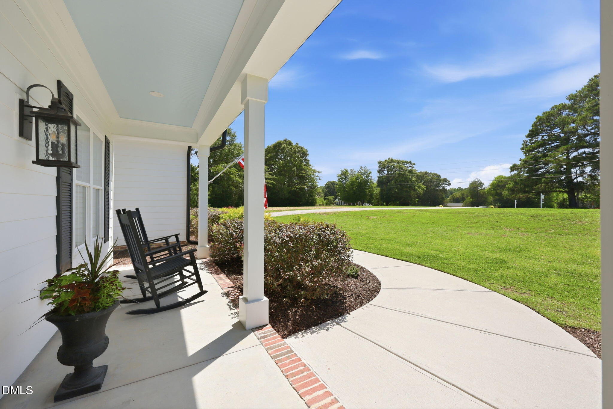 main property photo 20