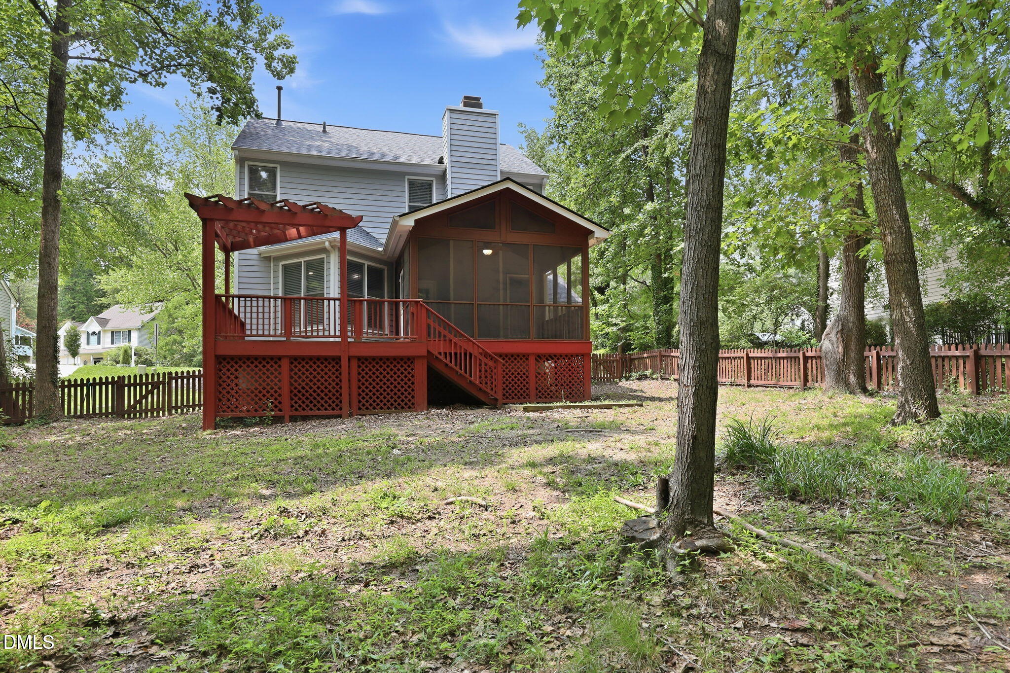 main property photo 37