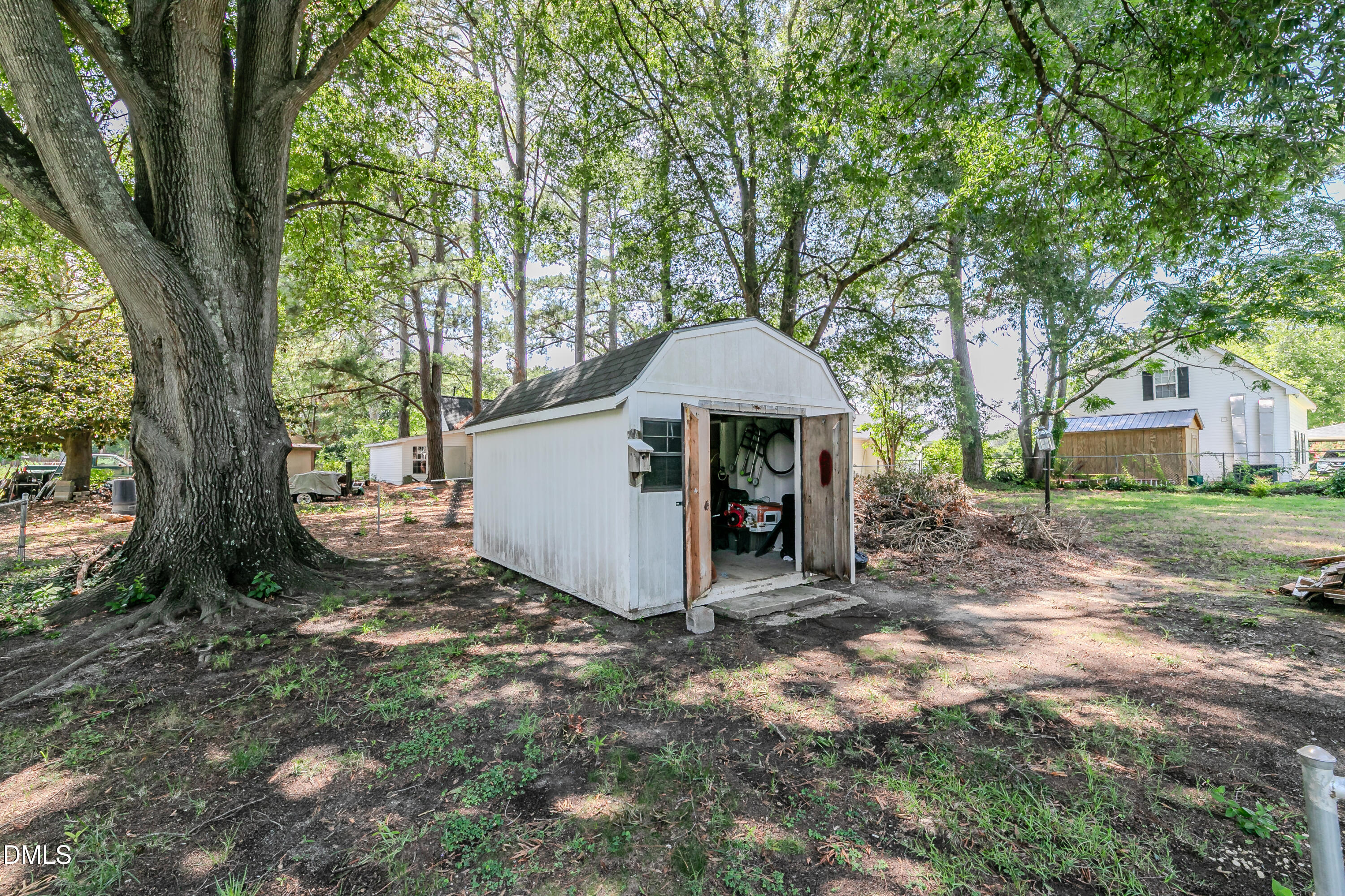 main property photo 18