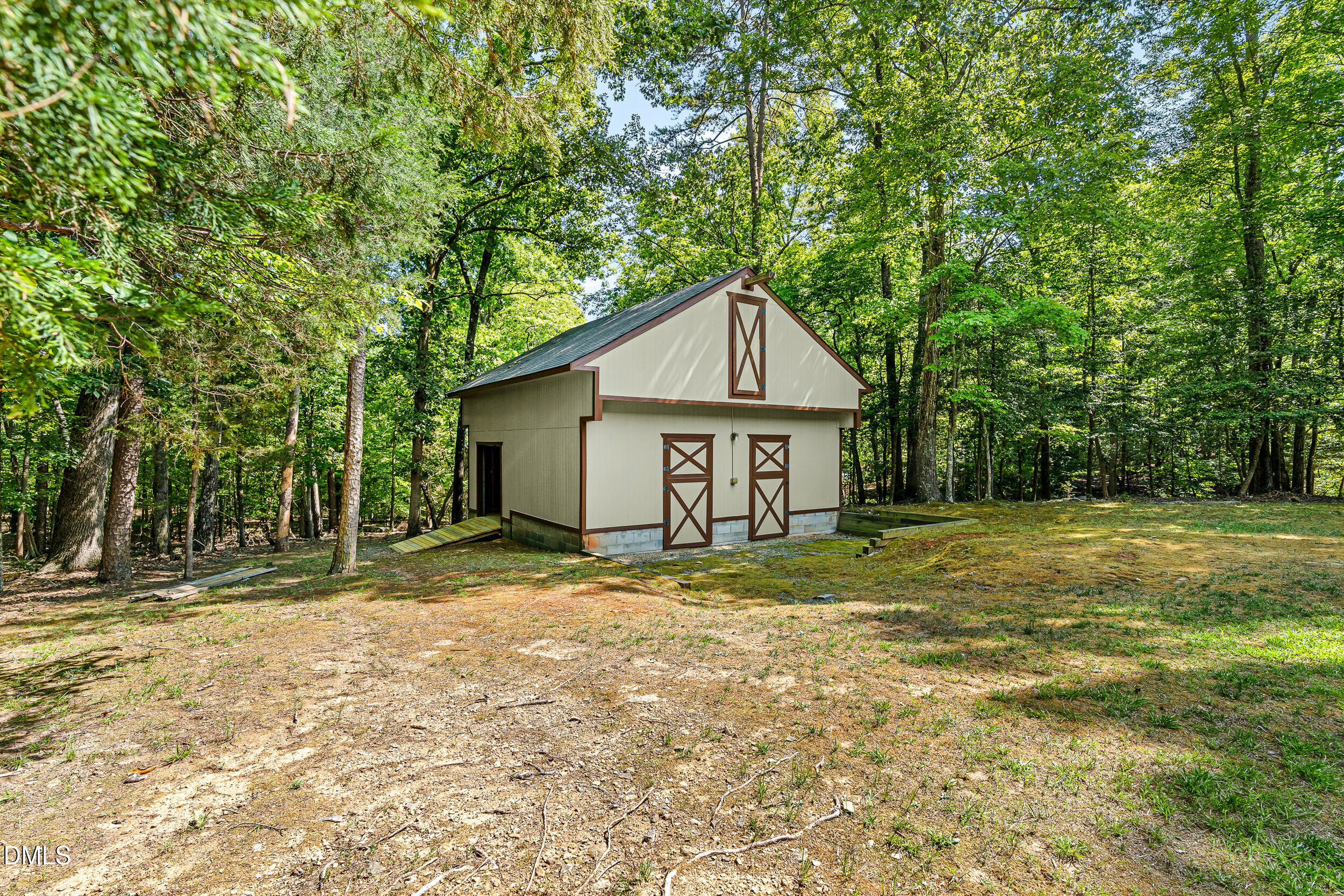 main property photo 44