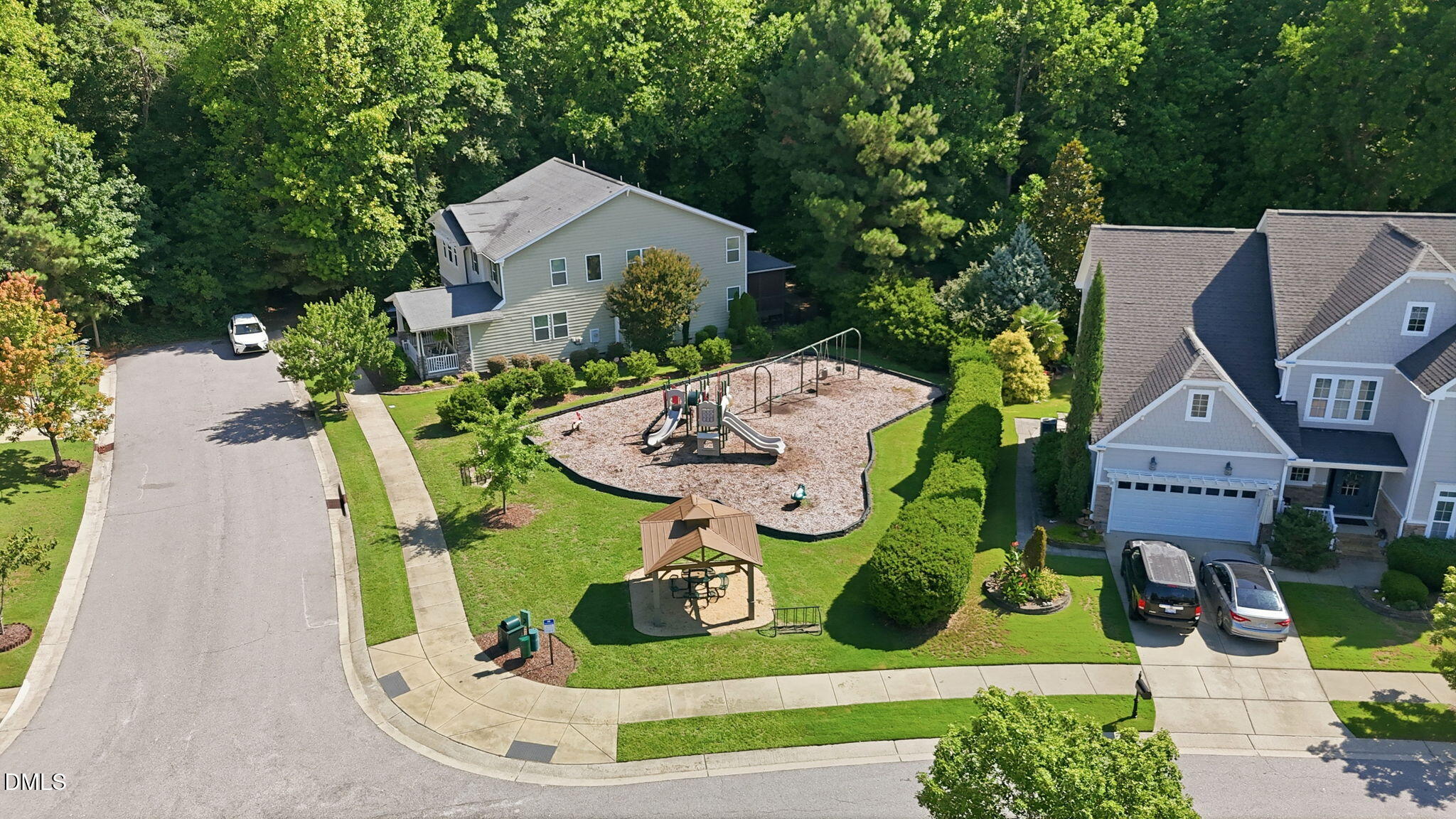 main property photo 33