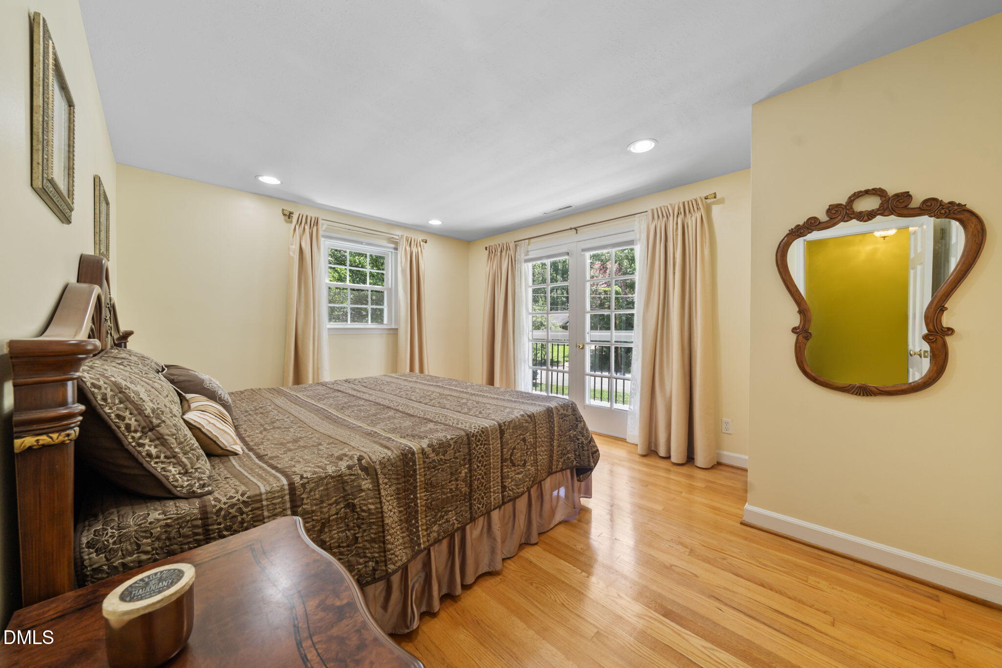 main property photo 25