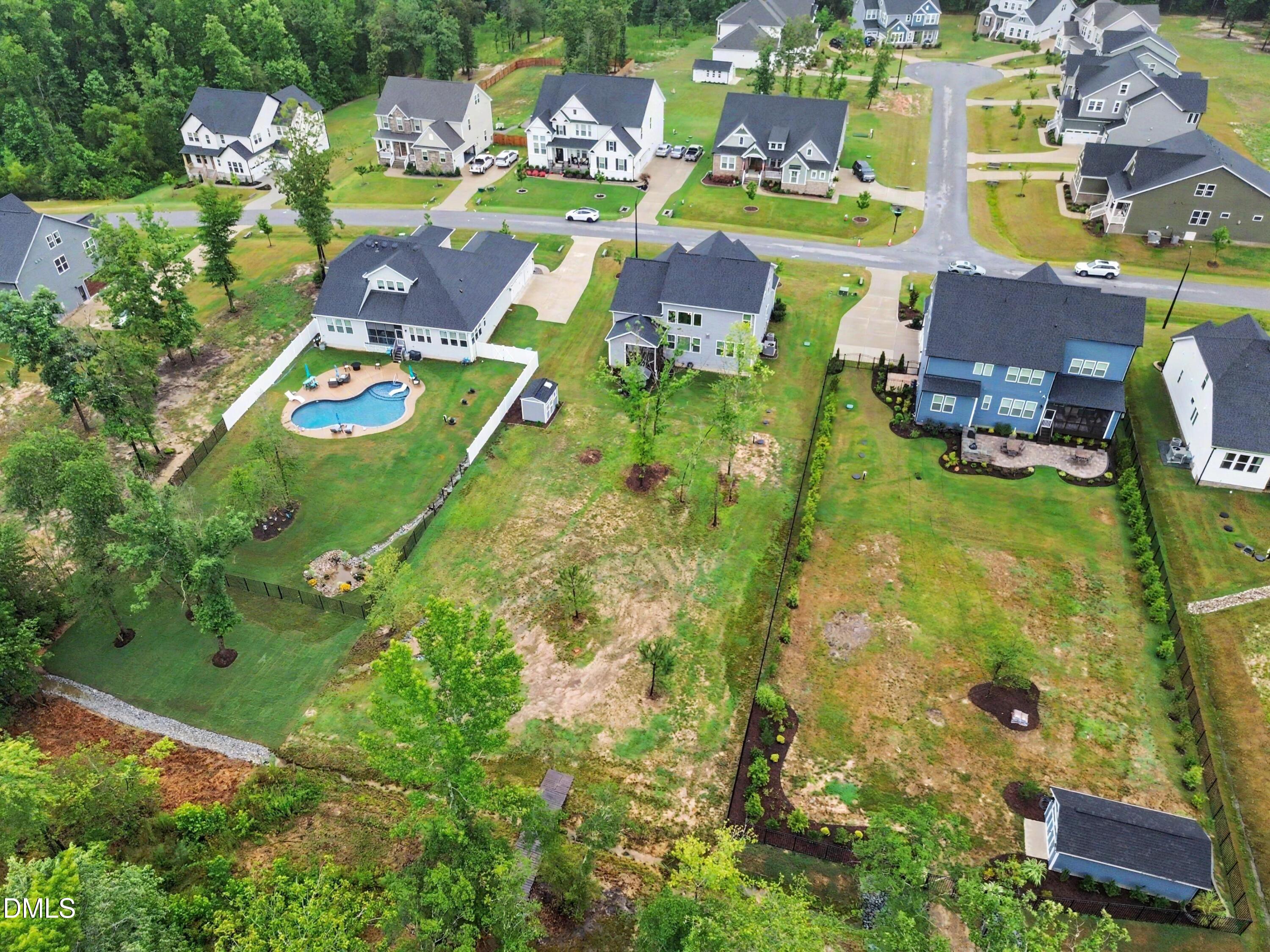 main property photo 12