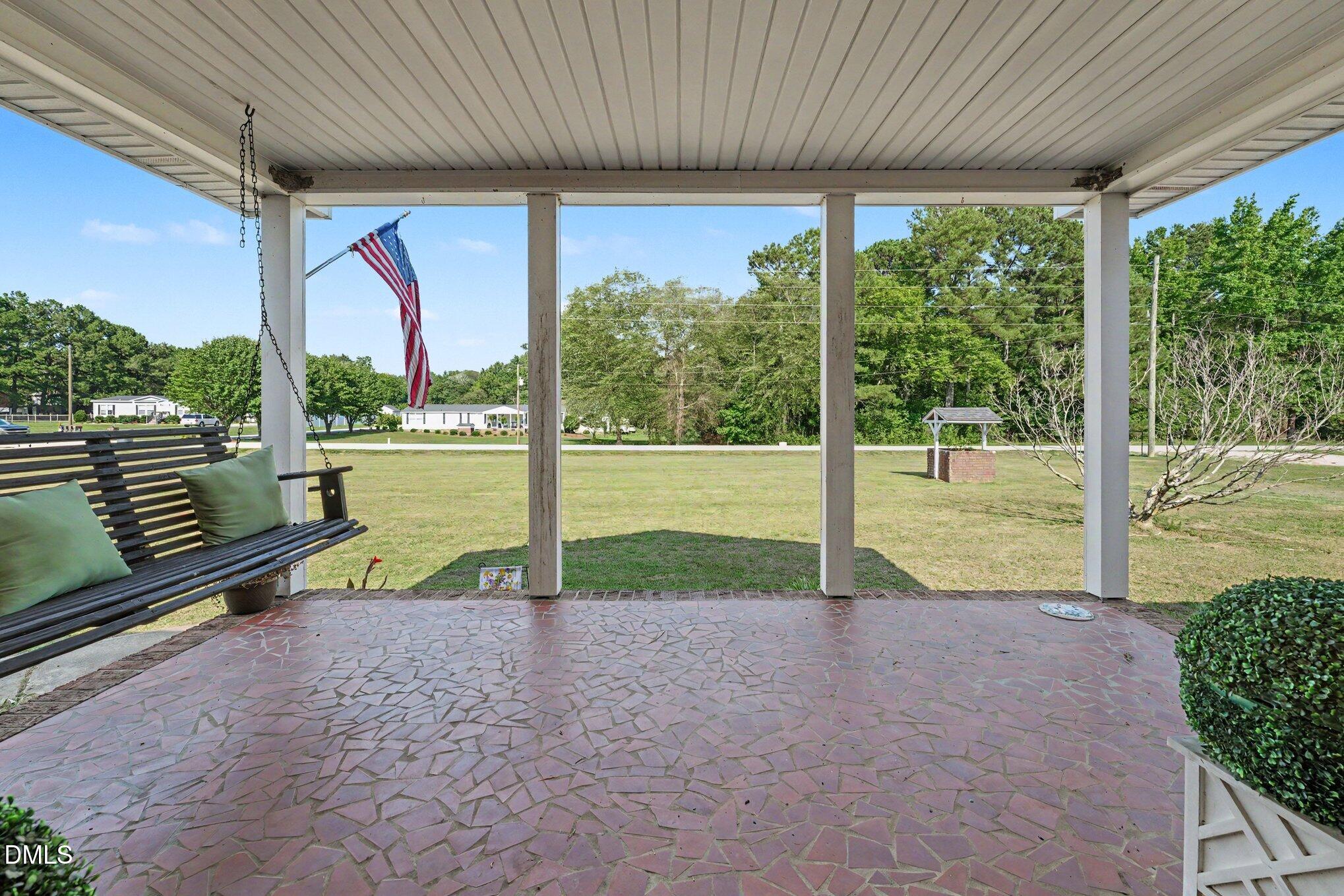 main property photo 4