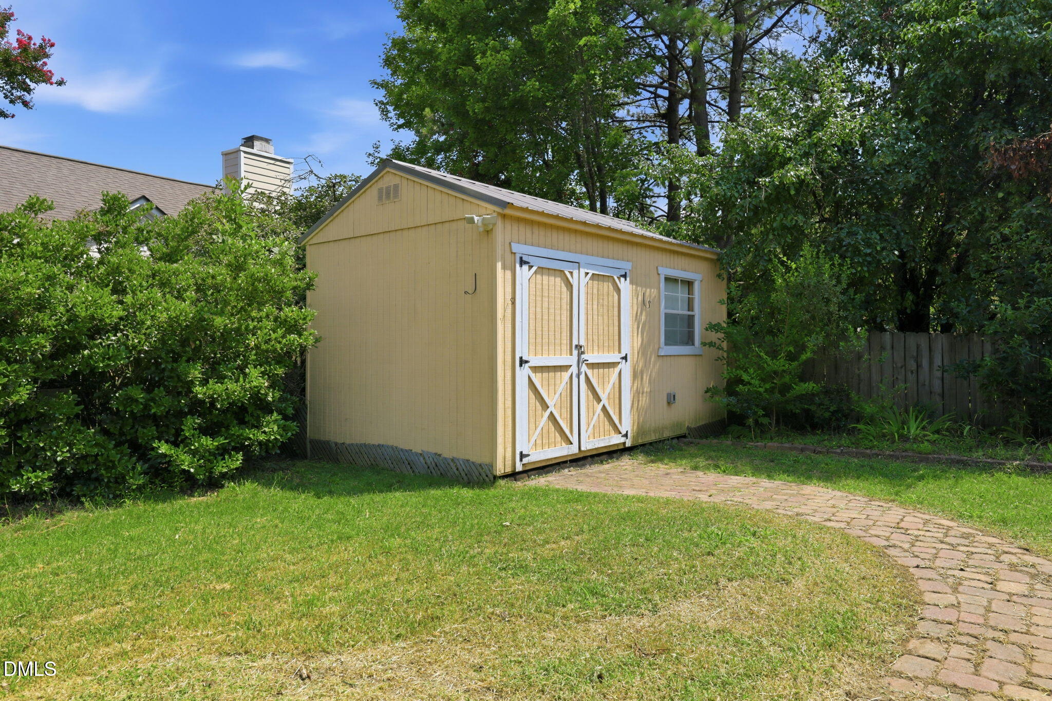 main property photo 36