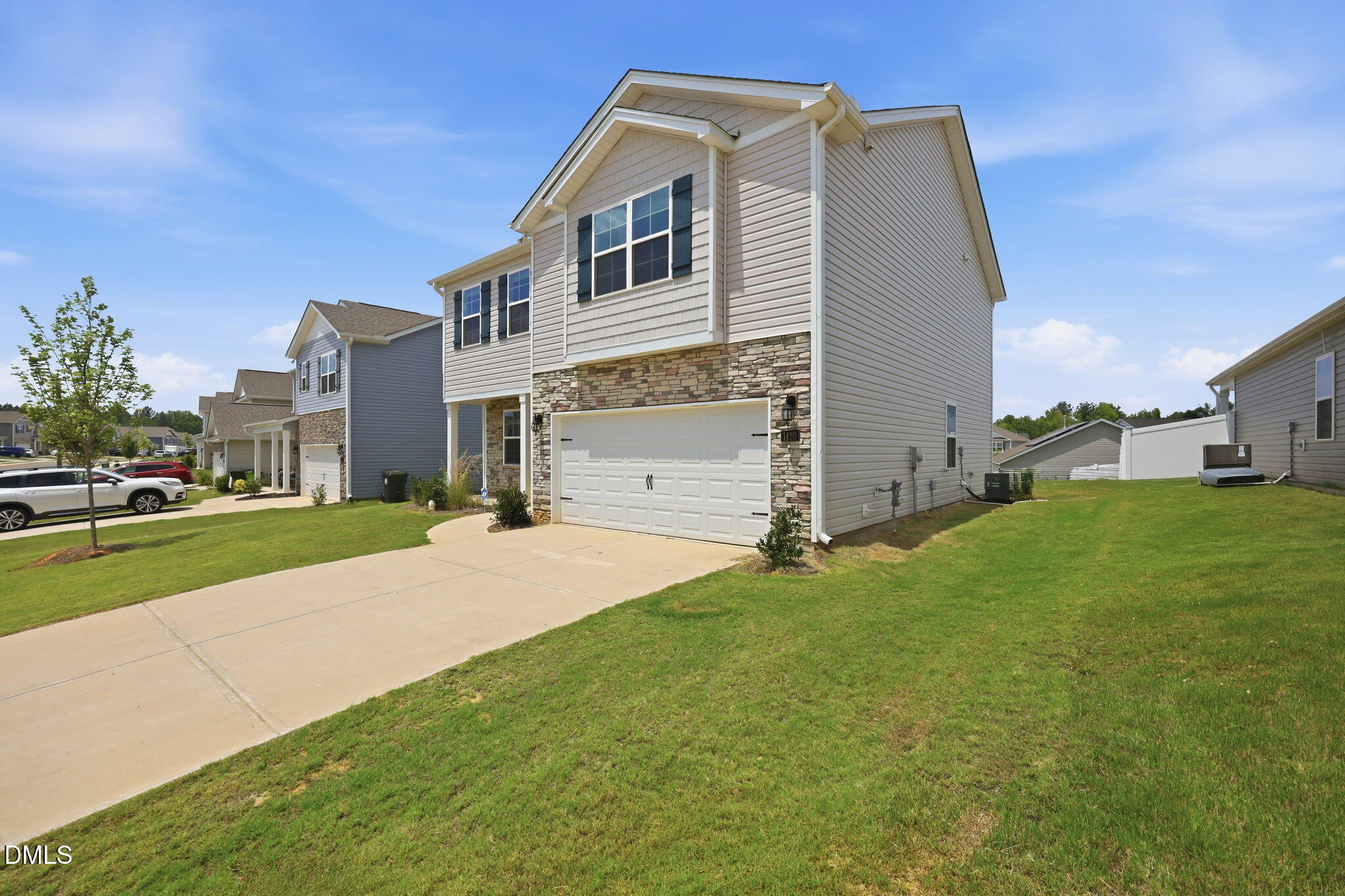 main property photo 23