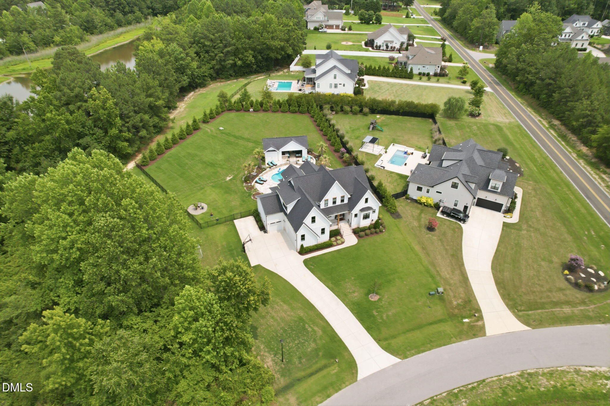 main property photo 43