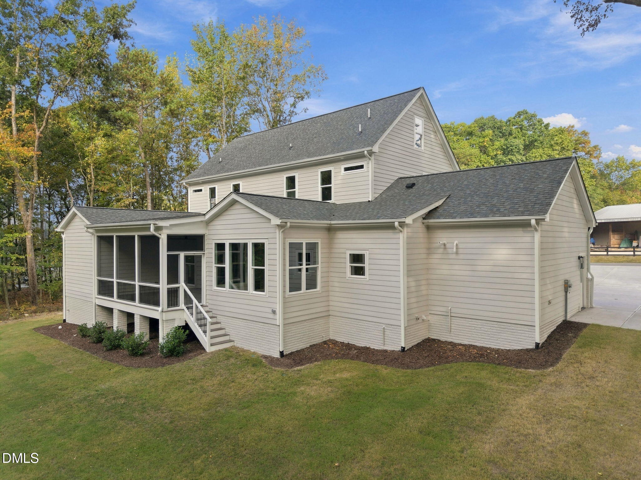 main property photo 41