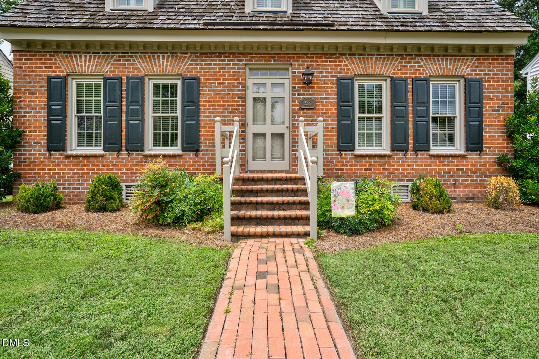 main property photo 4