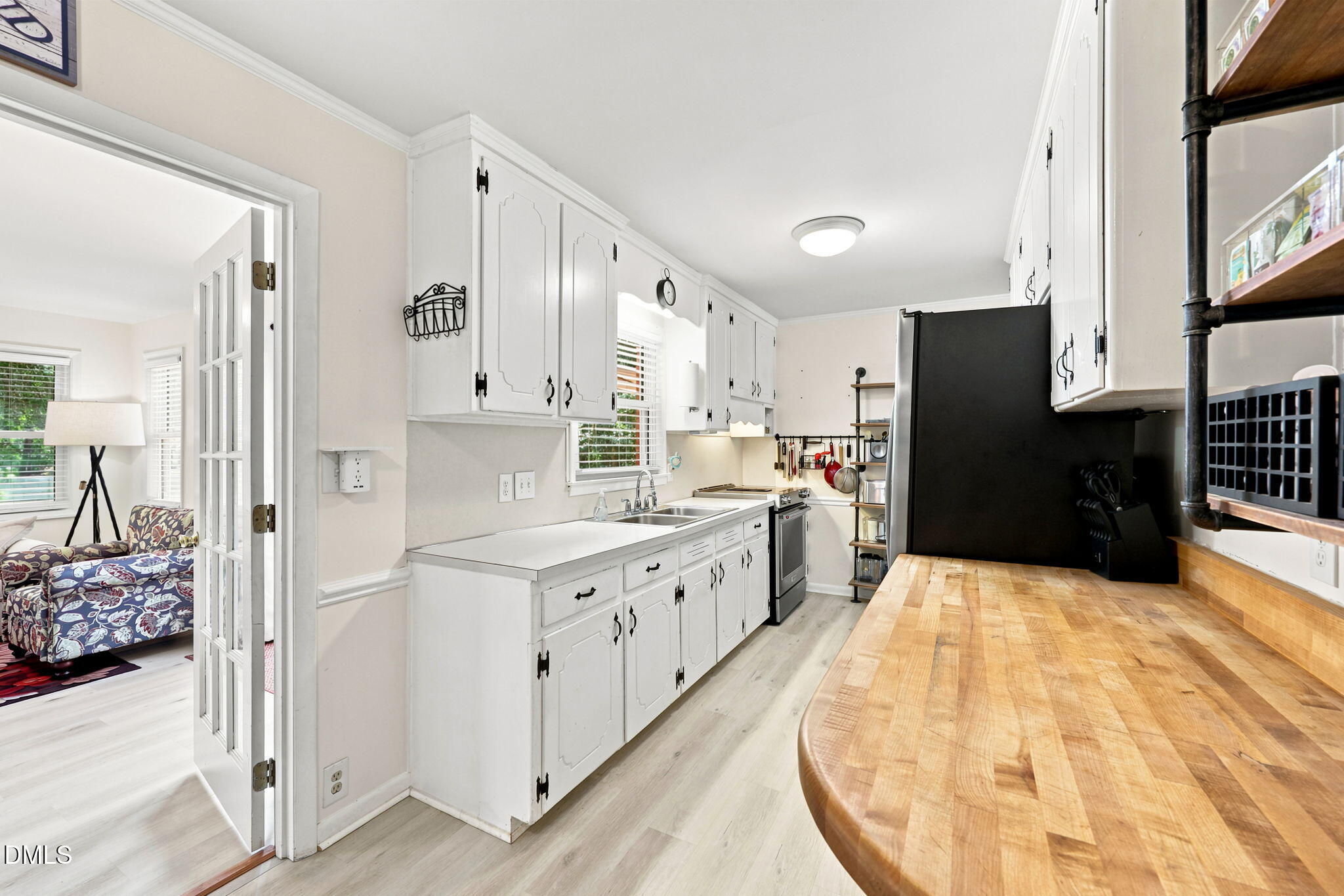 main property photo 14