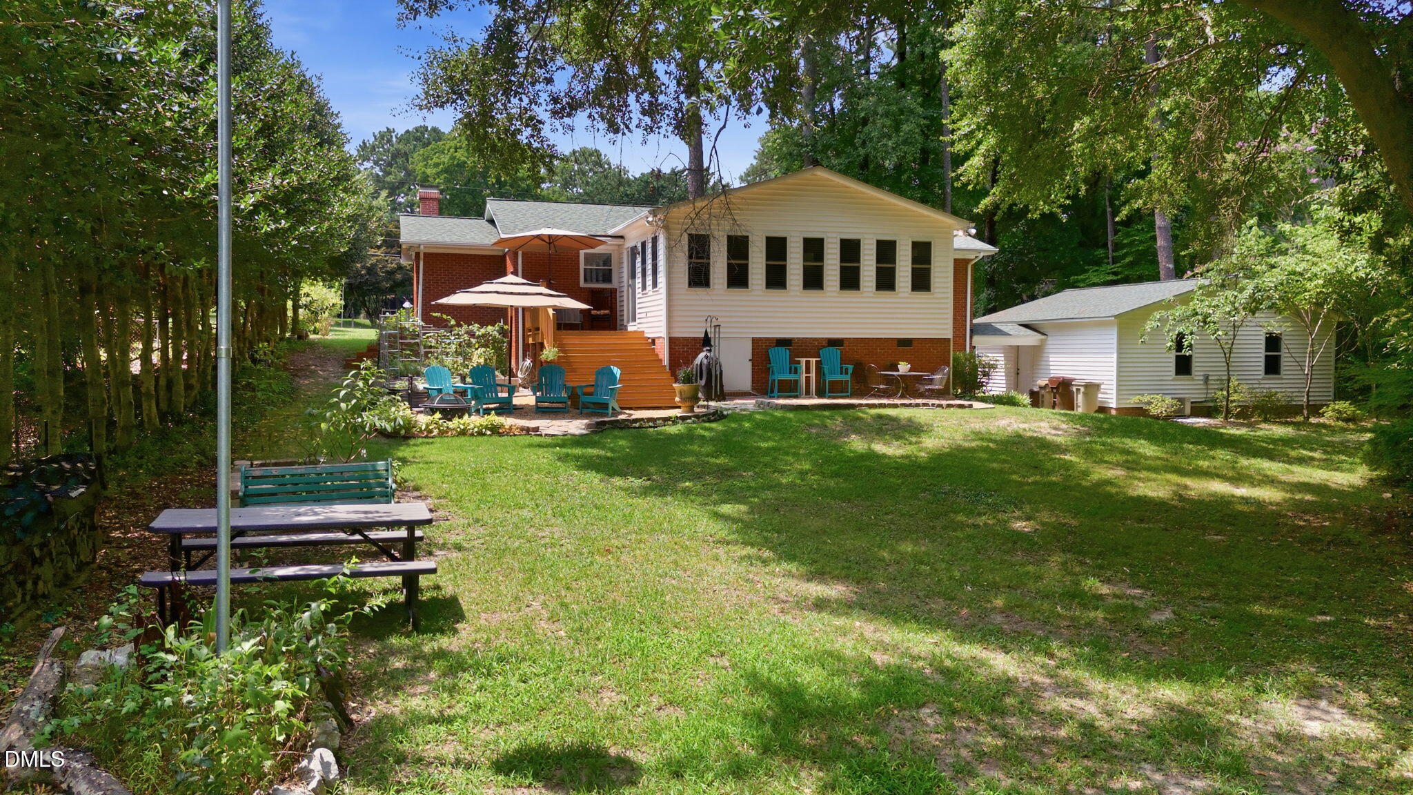 main property photo 50